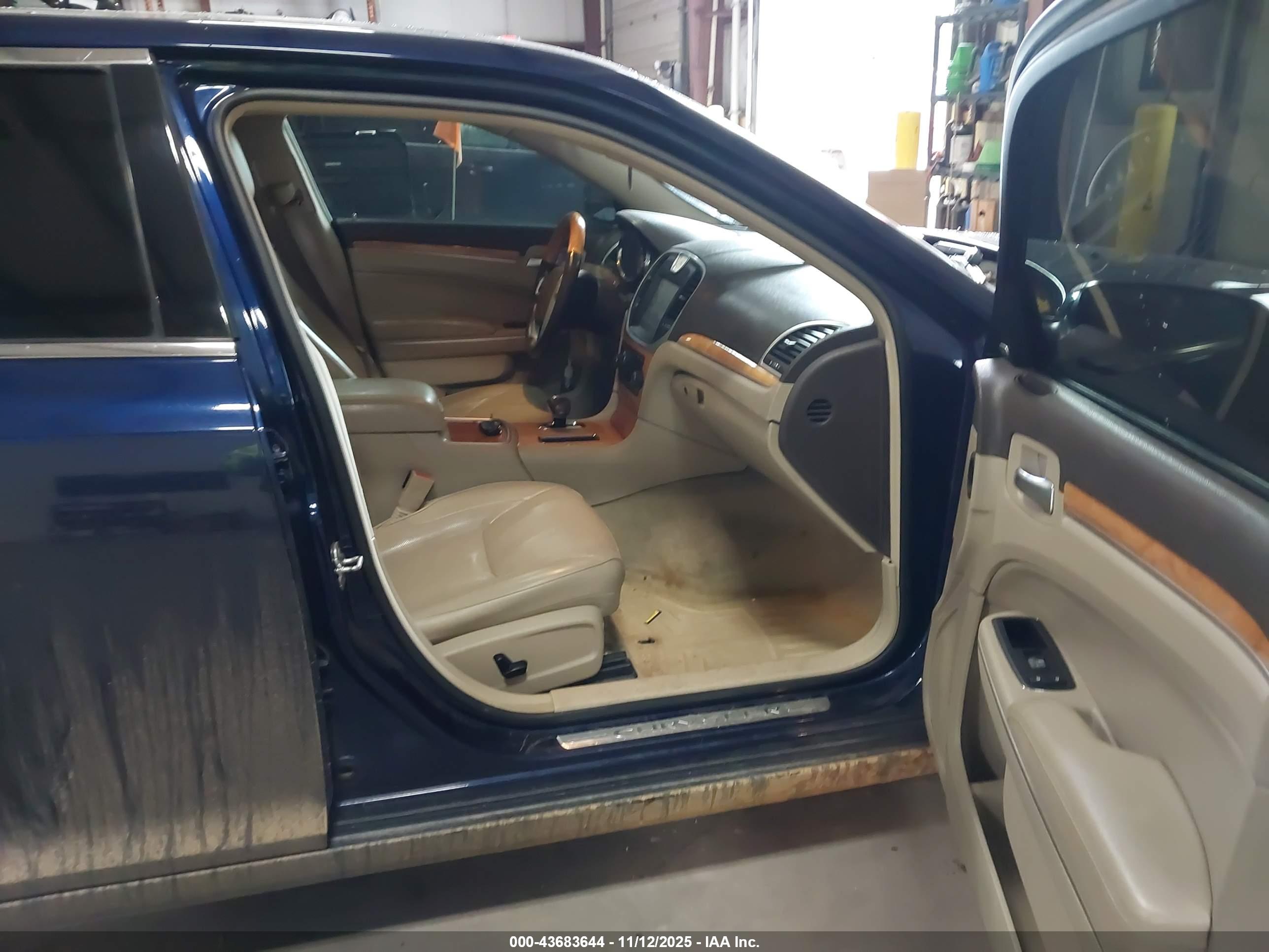 CHRYSLER 300C image 5