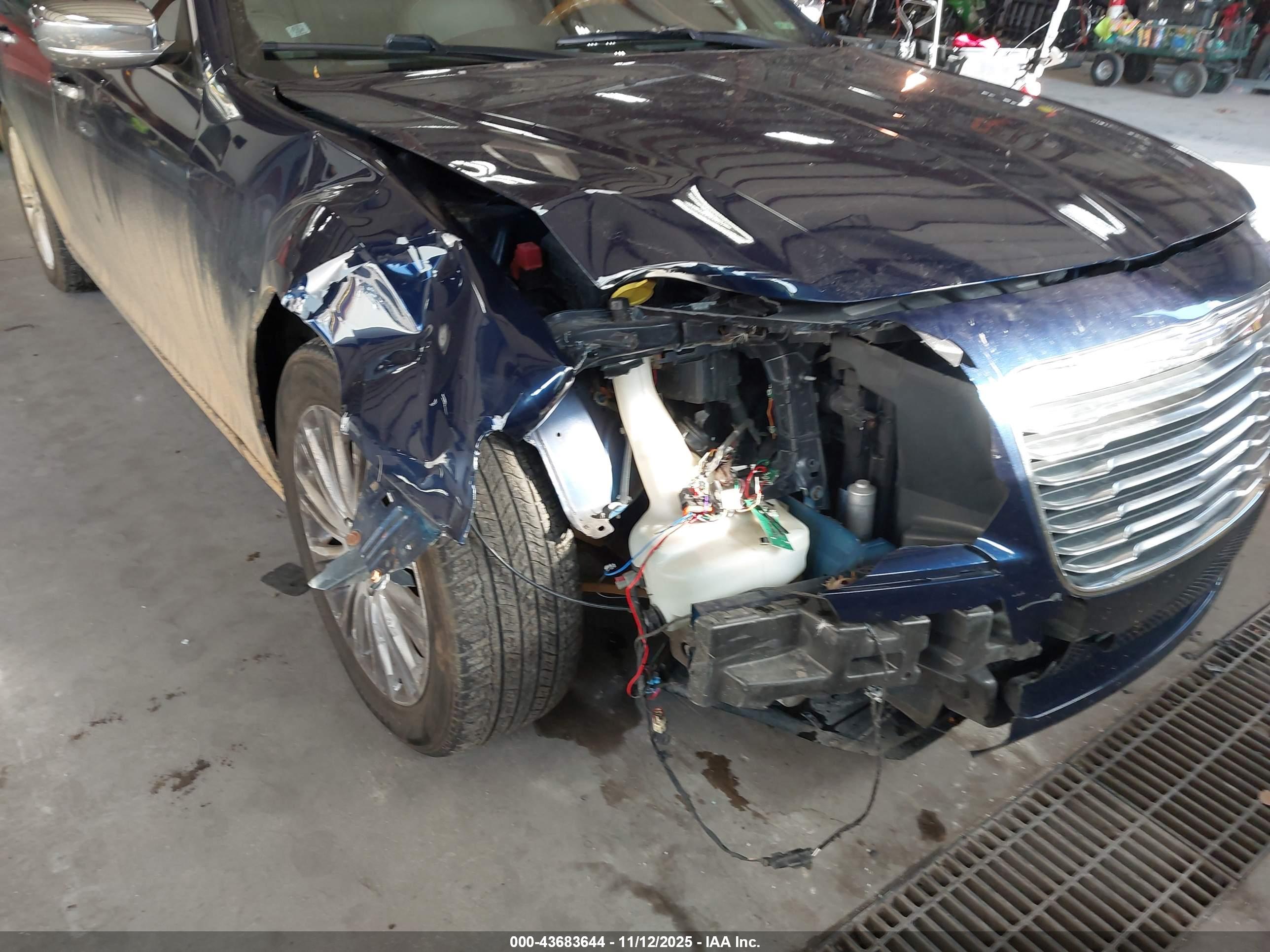CHRYSLER 300C image 6