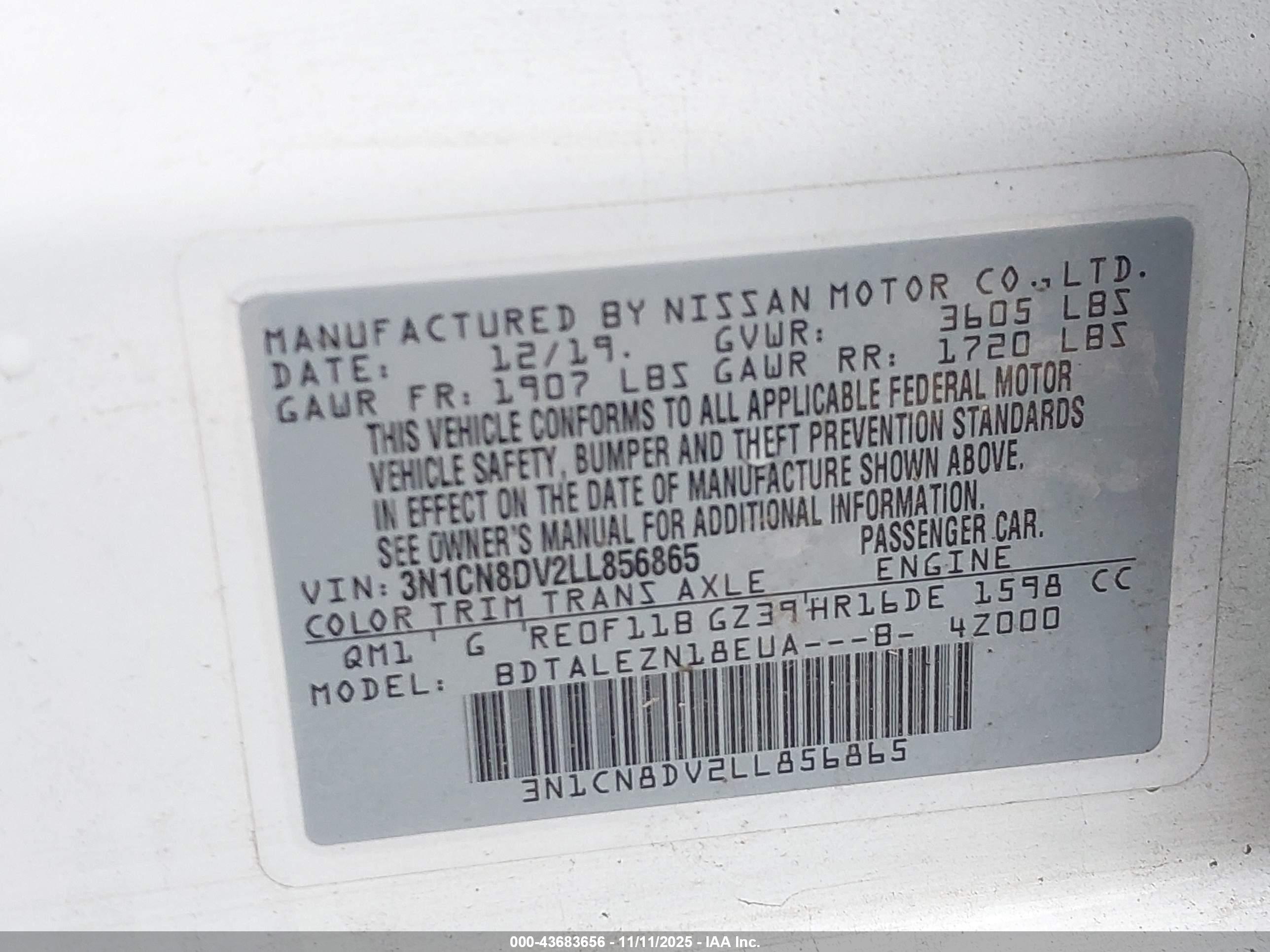 NISSAN VERSA image 9