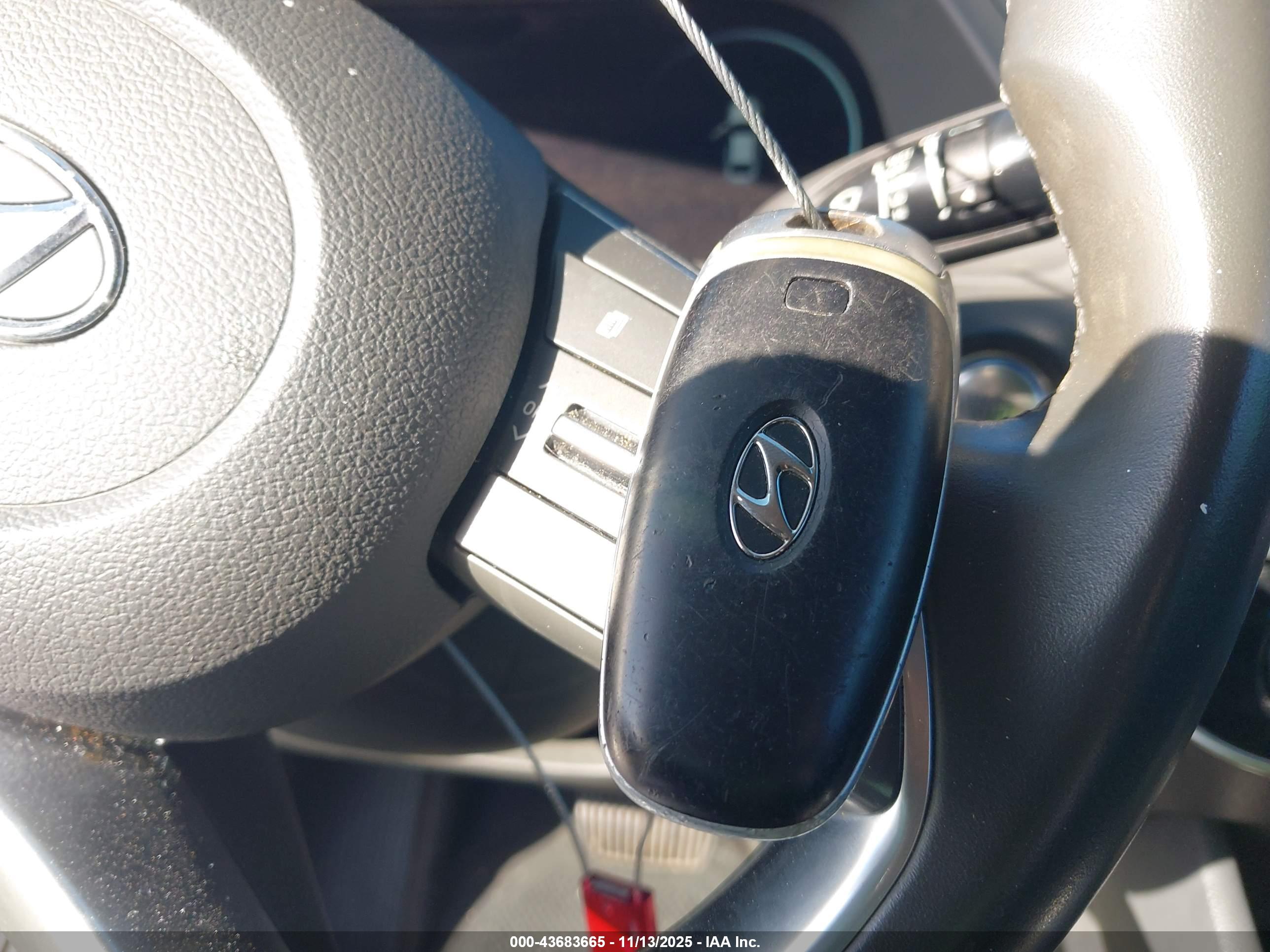 HYUNDAI SONATA image 11