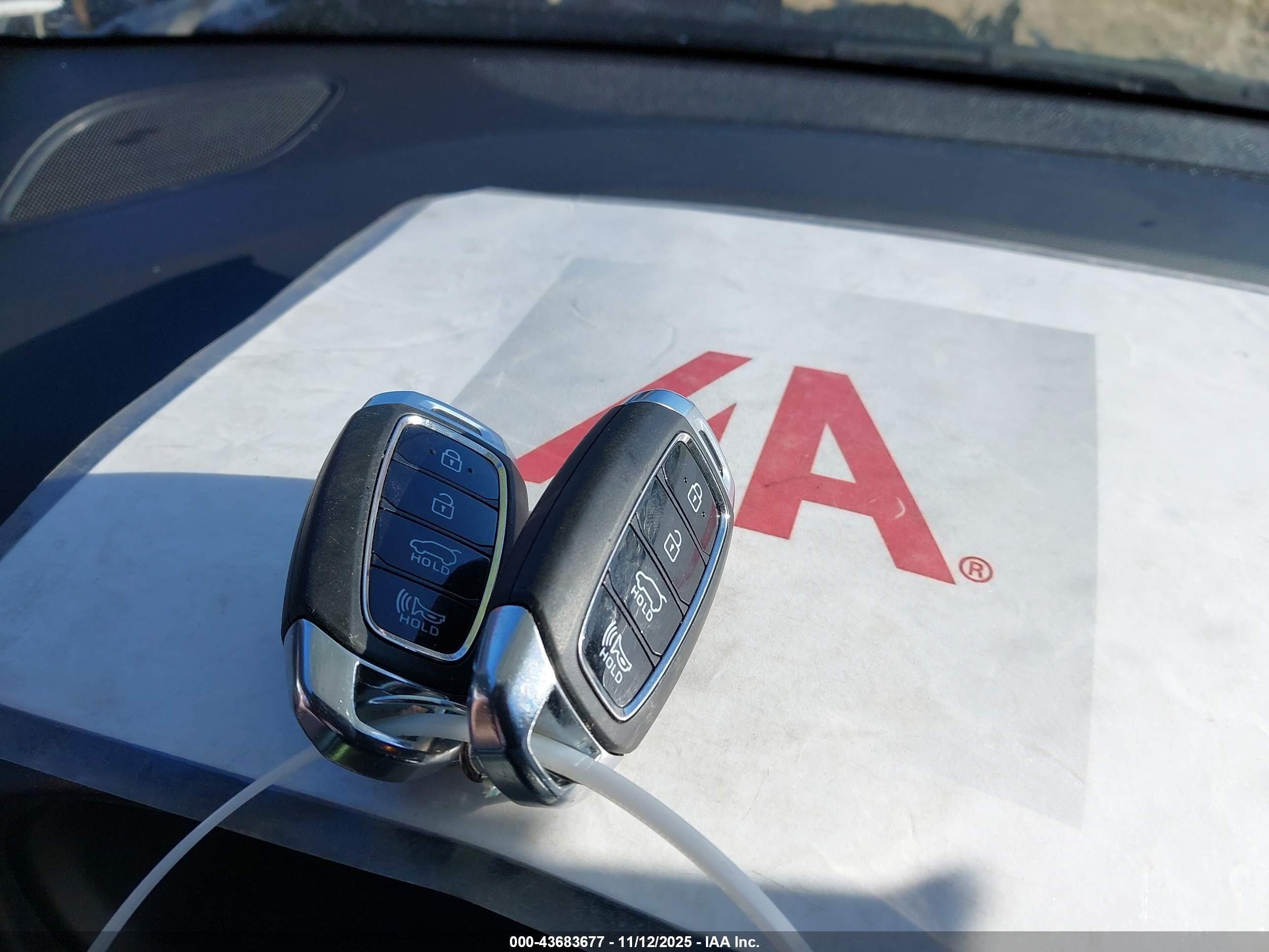HYUNDAI ELANTRA image 11