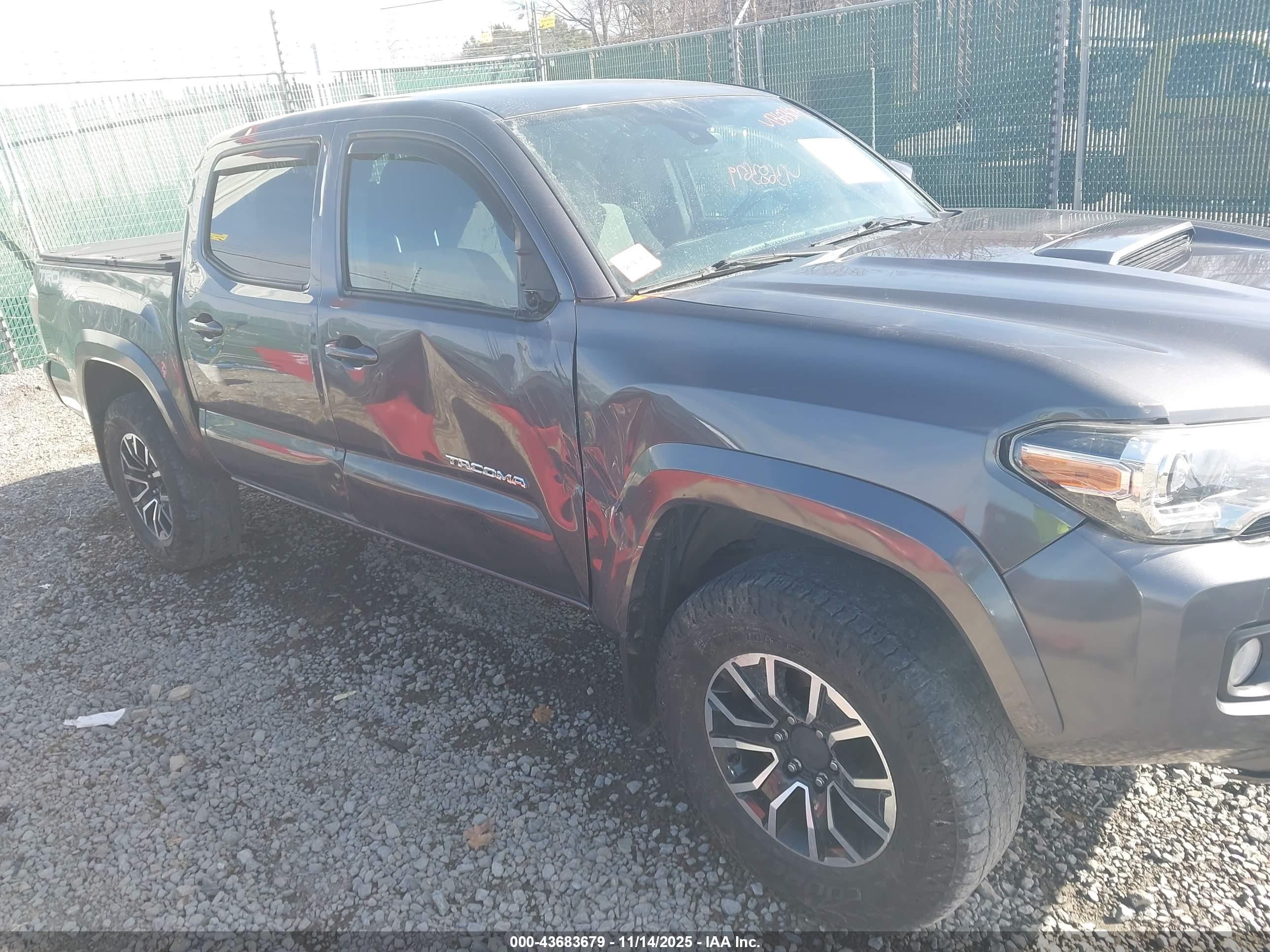 TOYOTA TACOMA image 6