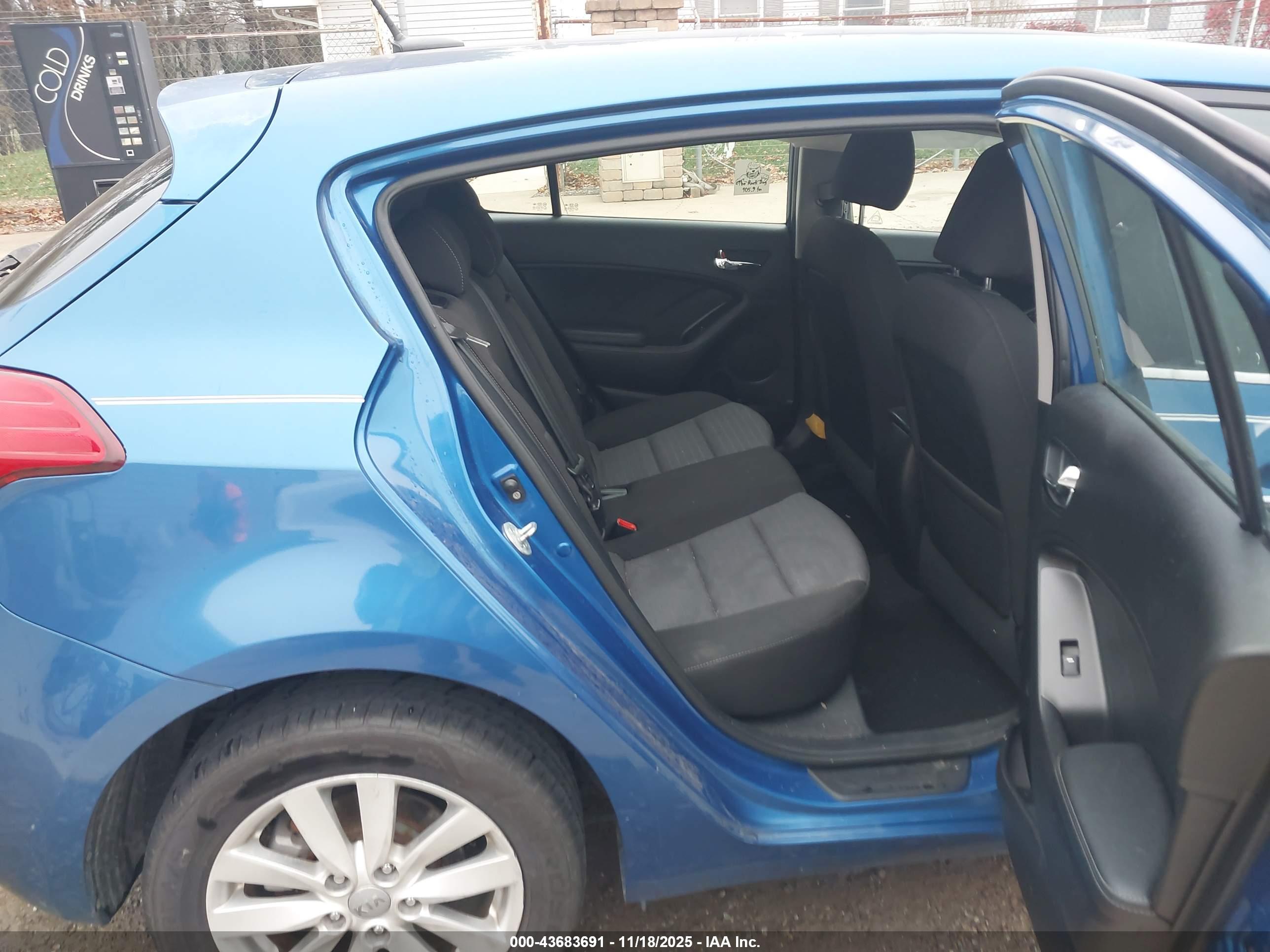 KIA FORTE image 8