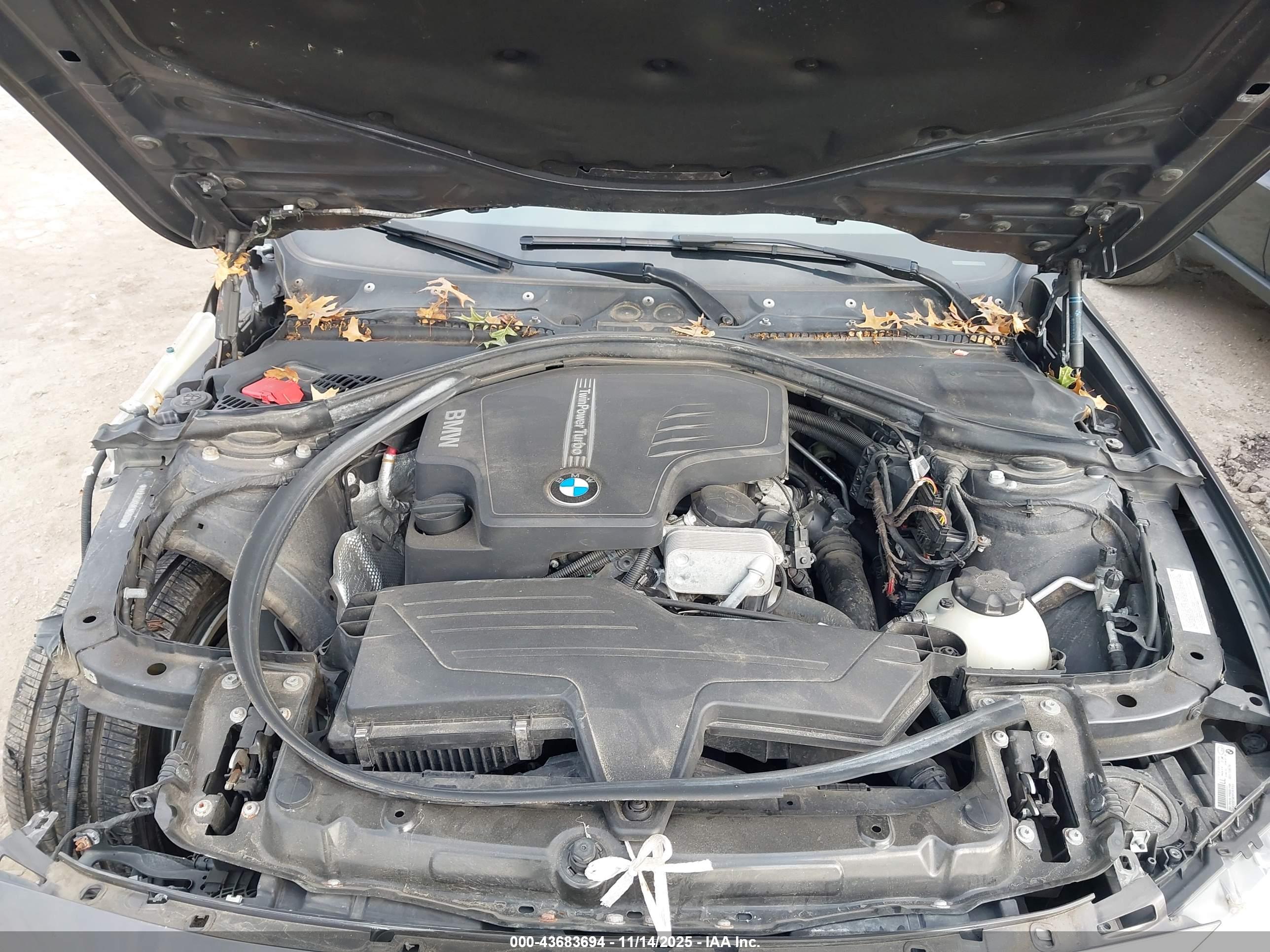 BMW 320I image 10