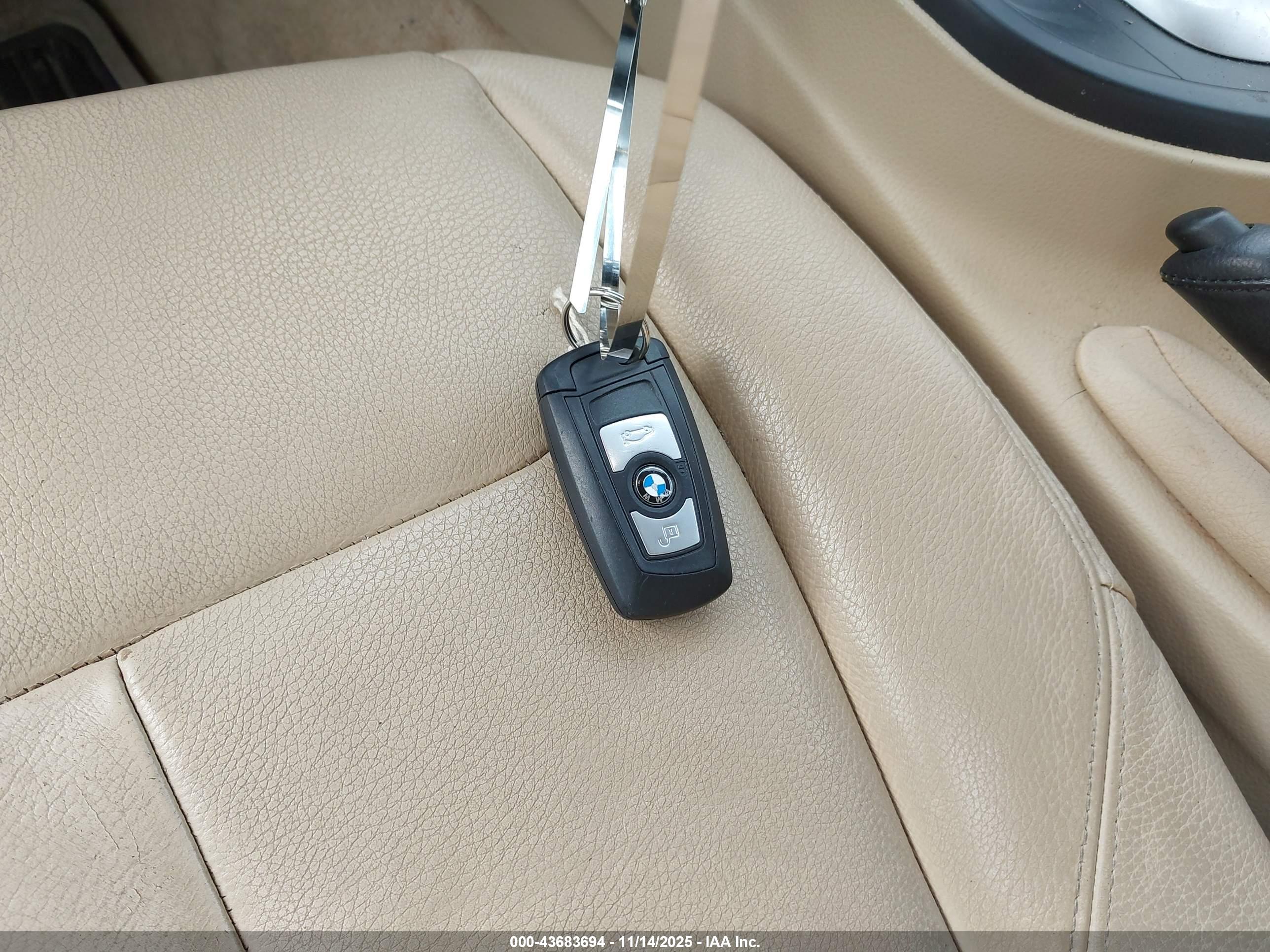 BMW 320I image 11