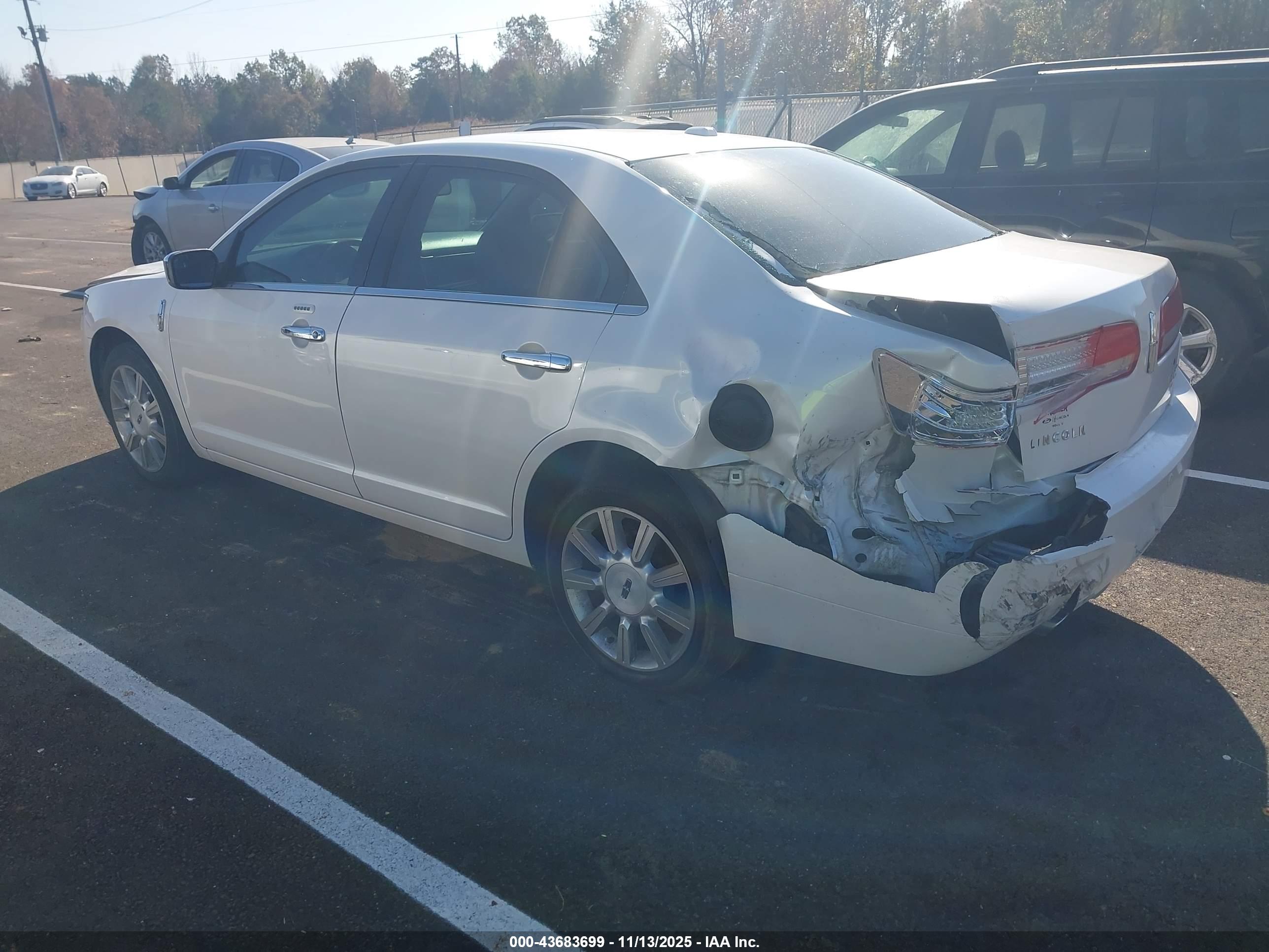 LINCOLN MKZ image 3