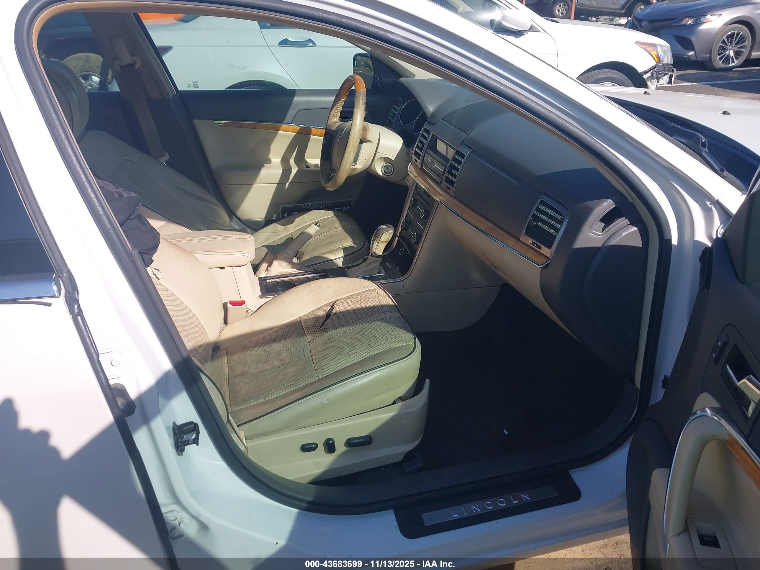 LINCOLN MKZ image 5