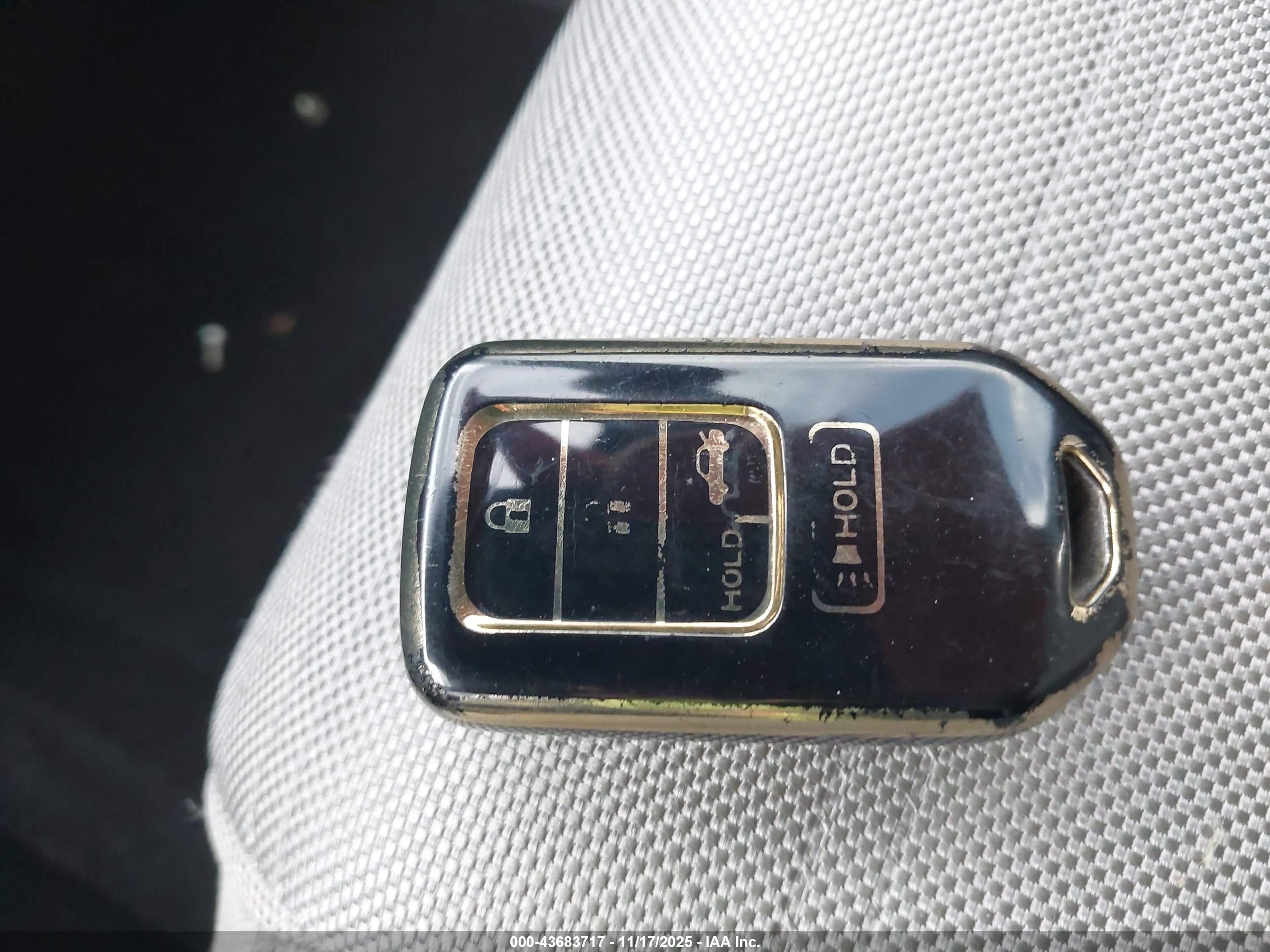 HONDA CR-V image 11