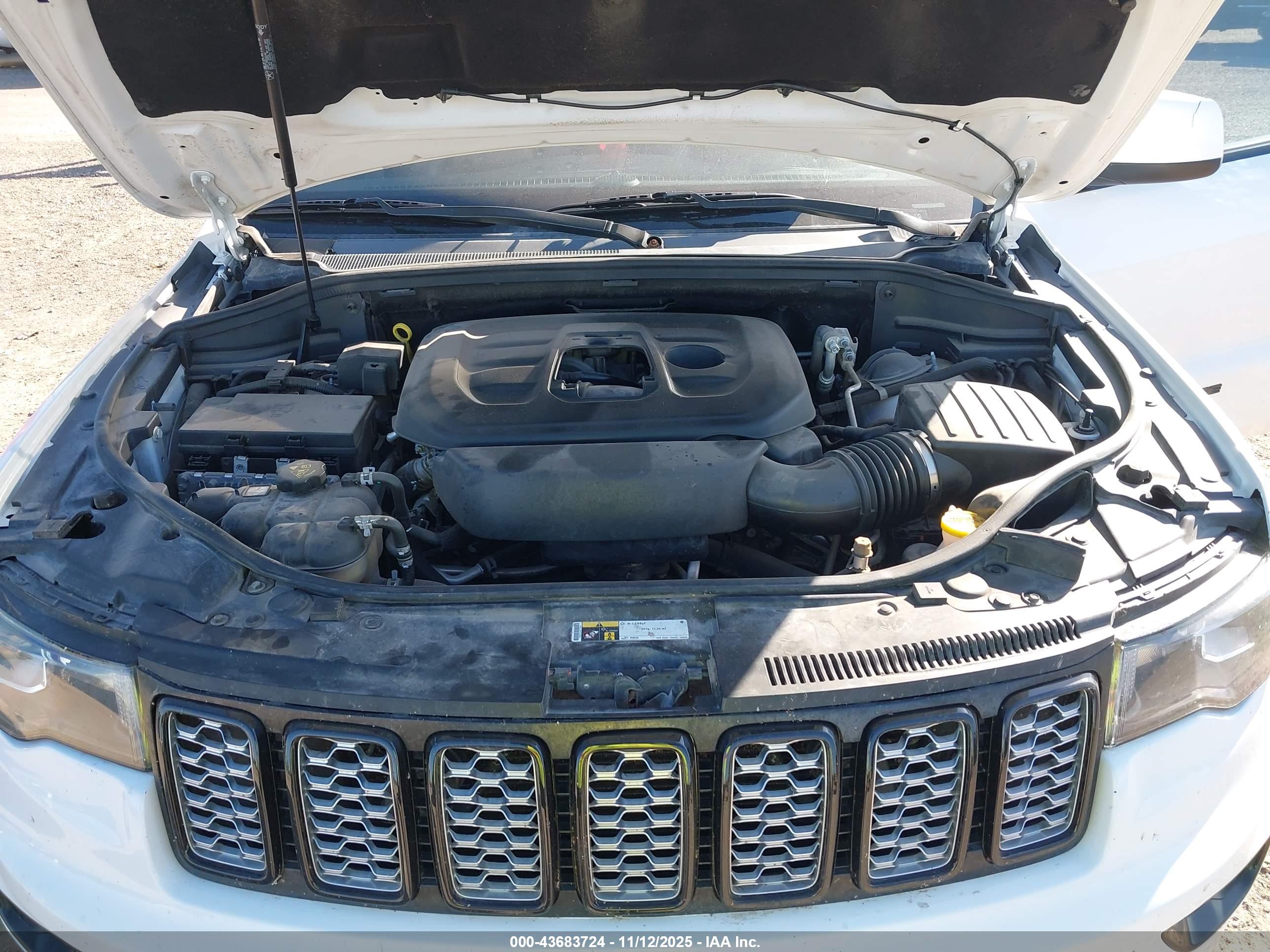 JEEP GRAND image 10