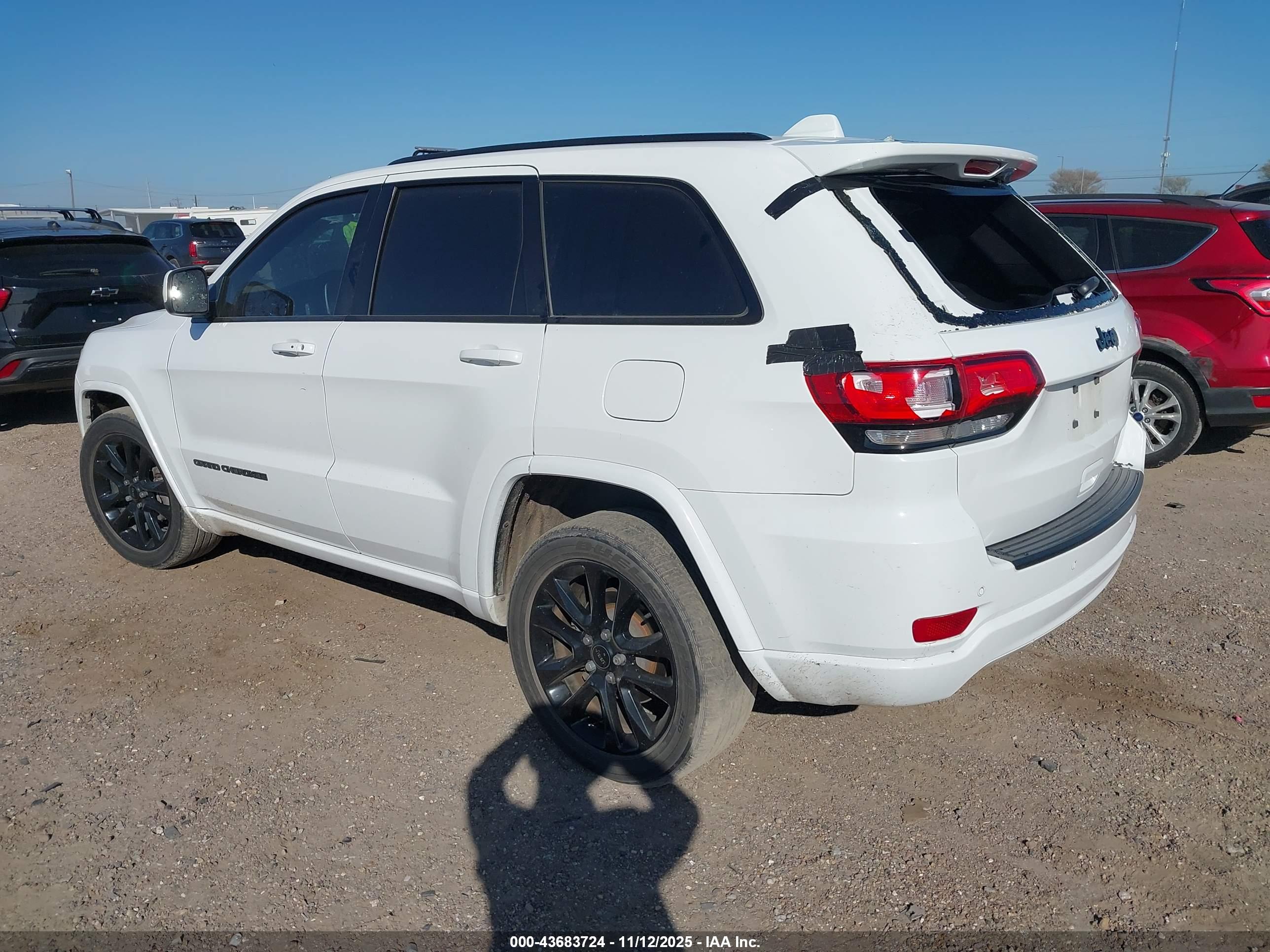 JEEP GRAND image 3