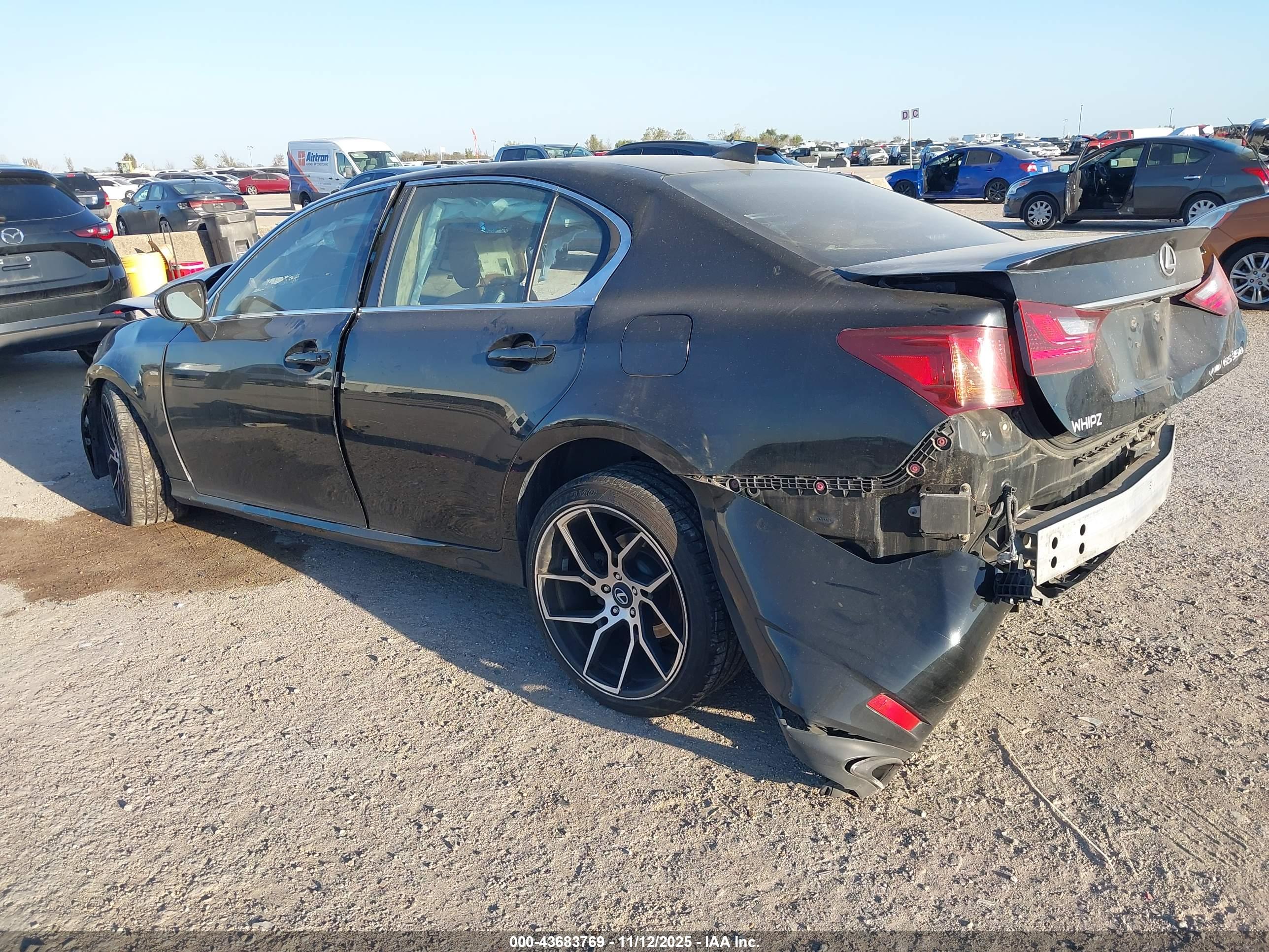 LEXUS GS image 3