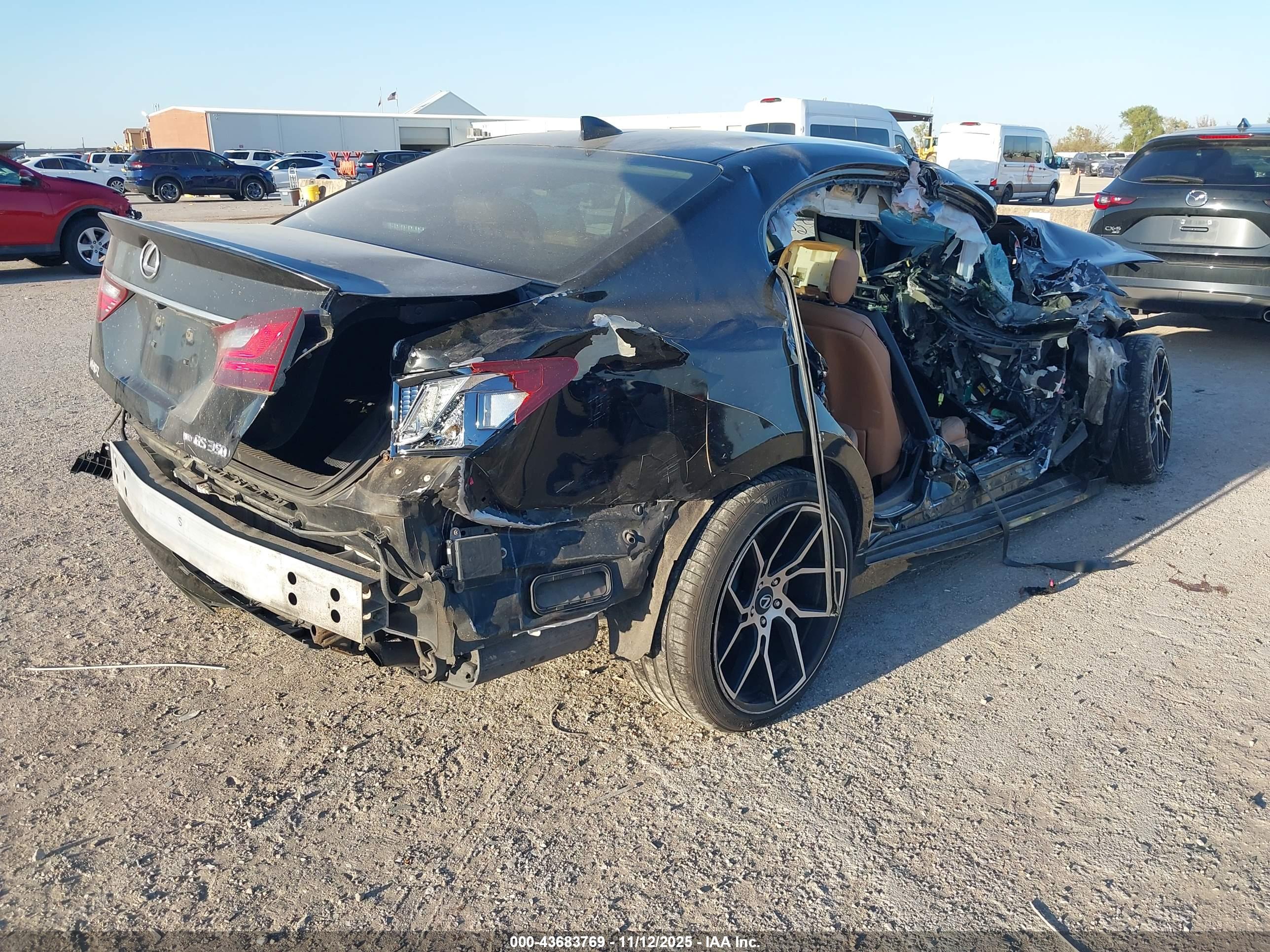LEXUS GS image 4