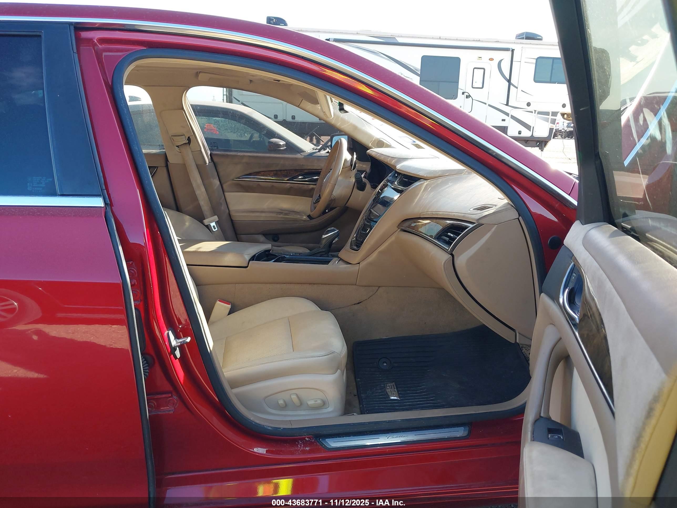 CADILLAC CTS image 5