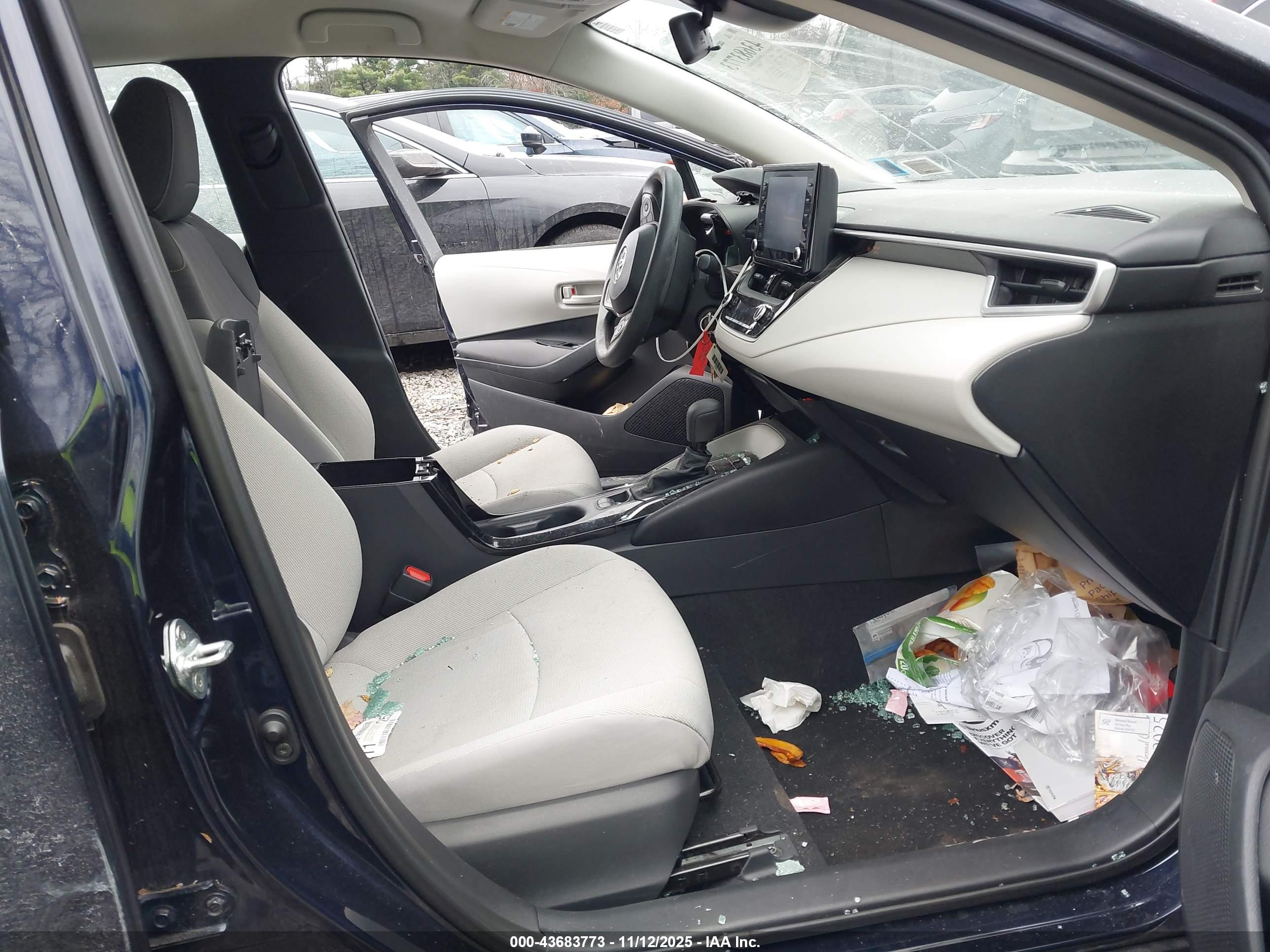 TOYOTA COROLLA image 5