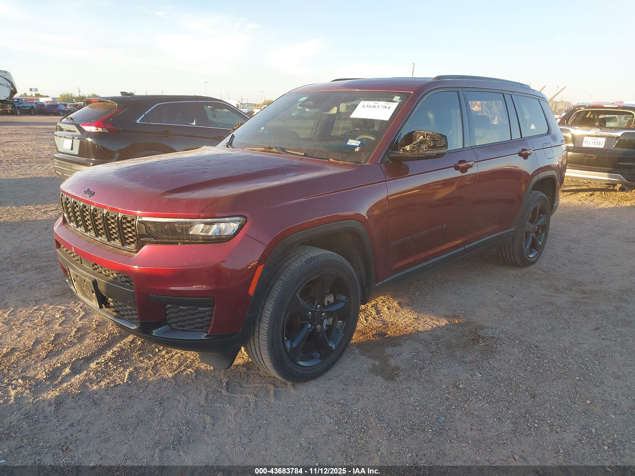 JEEP GRAND image 2