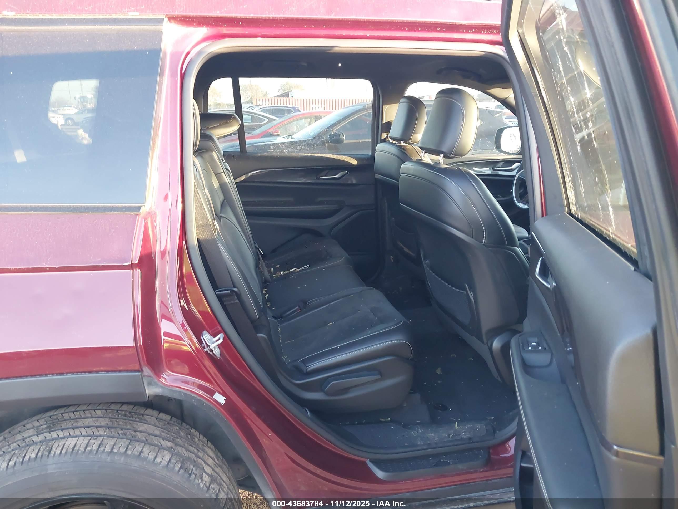 JEEP GRAND image 8