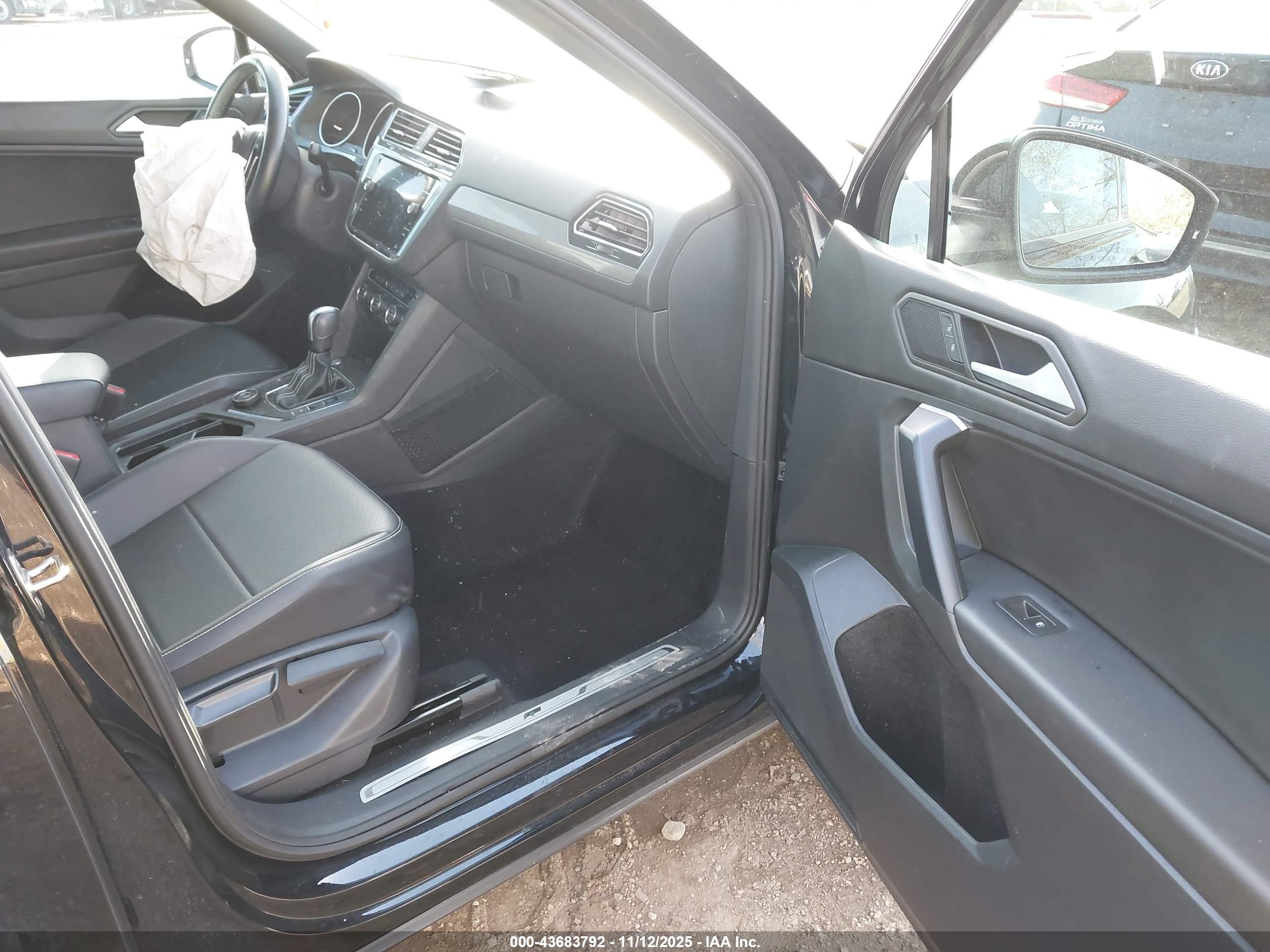 VOLKSWAGEN TIGUAN image 5