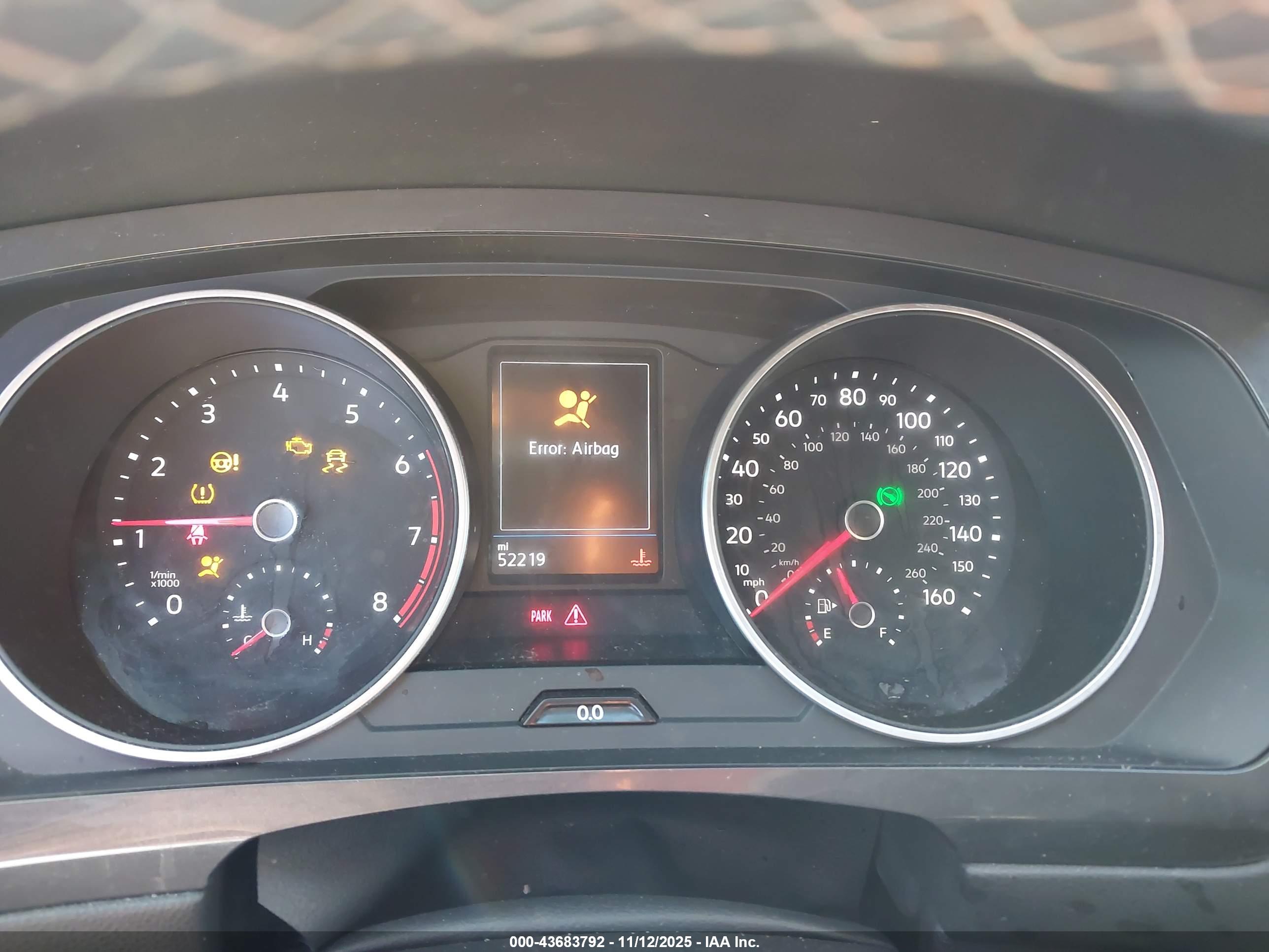 VOLKSWAGEN TIGUAN image 7