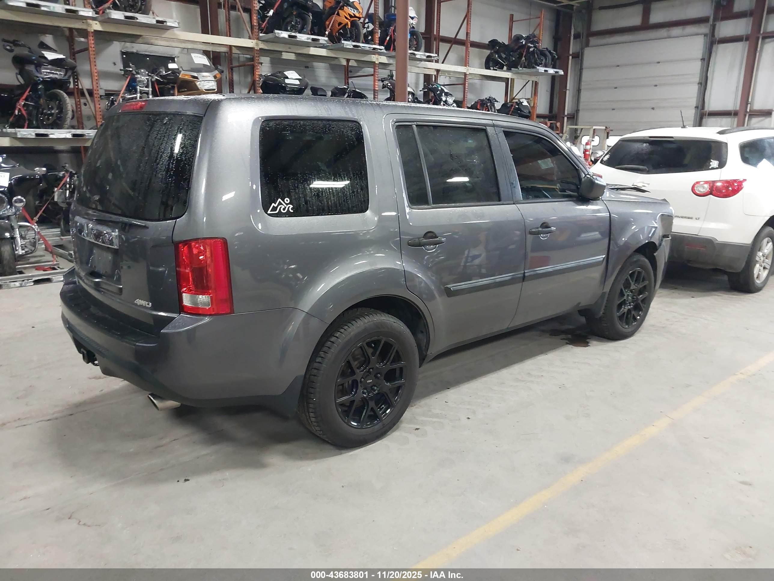 HONDA PILOT image 4