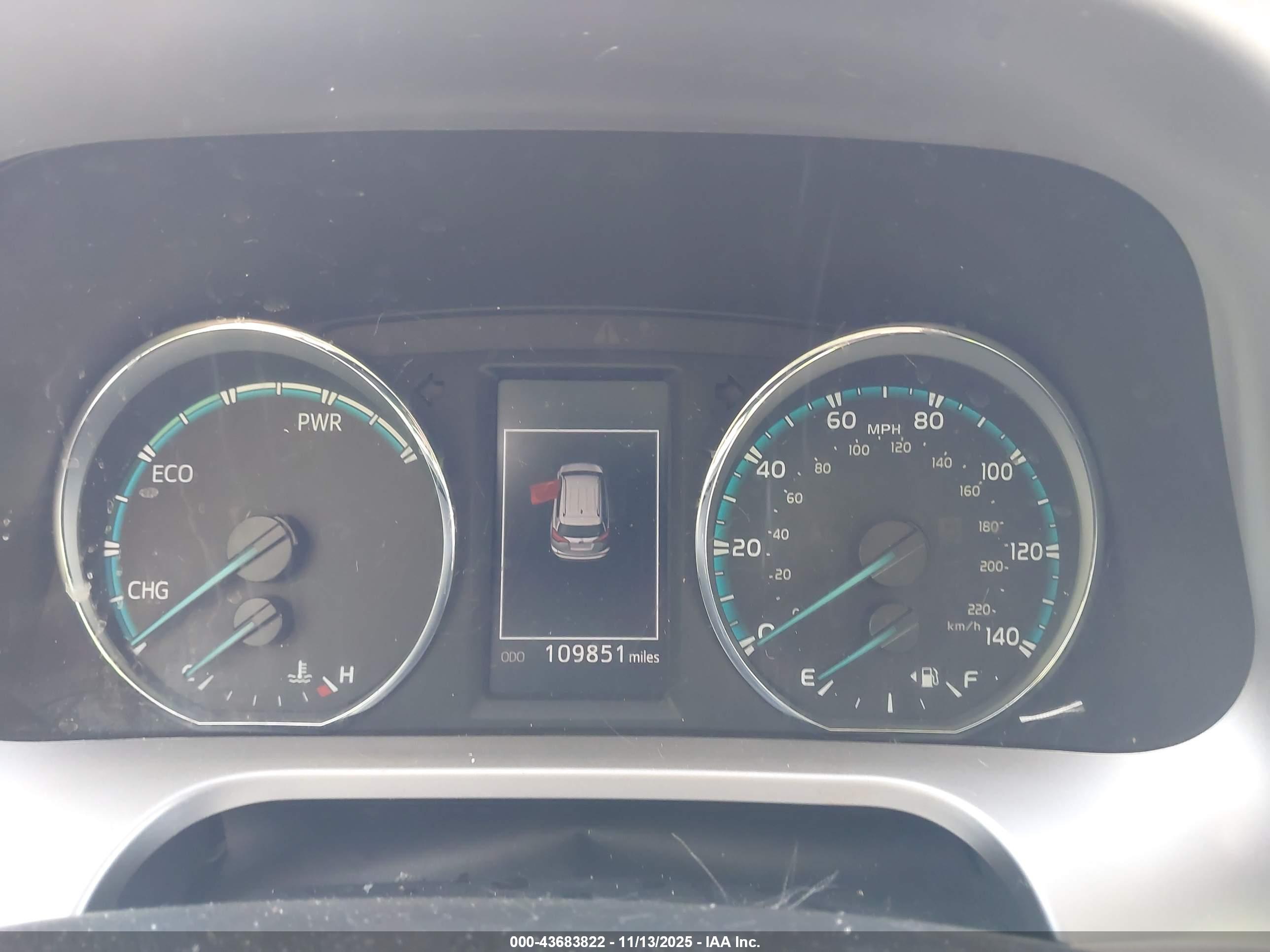 TOYOTA RAV4 image 7