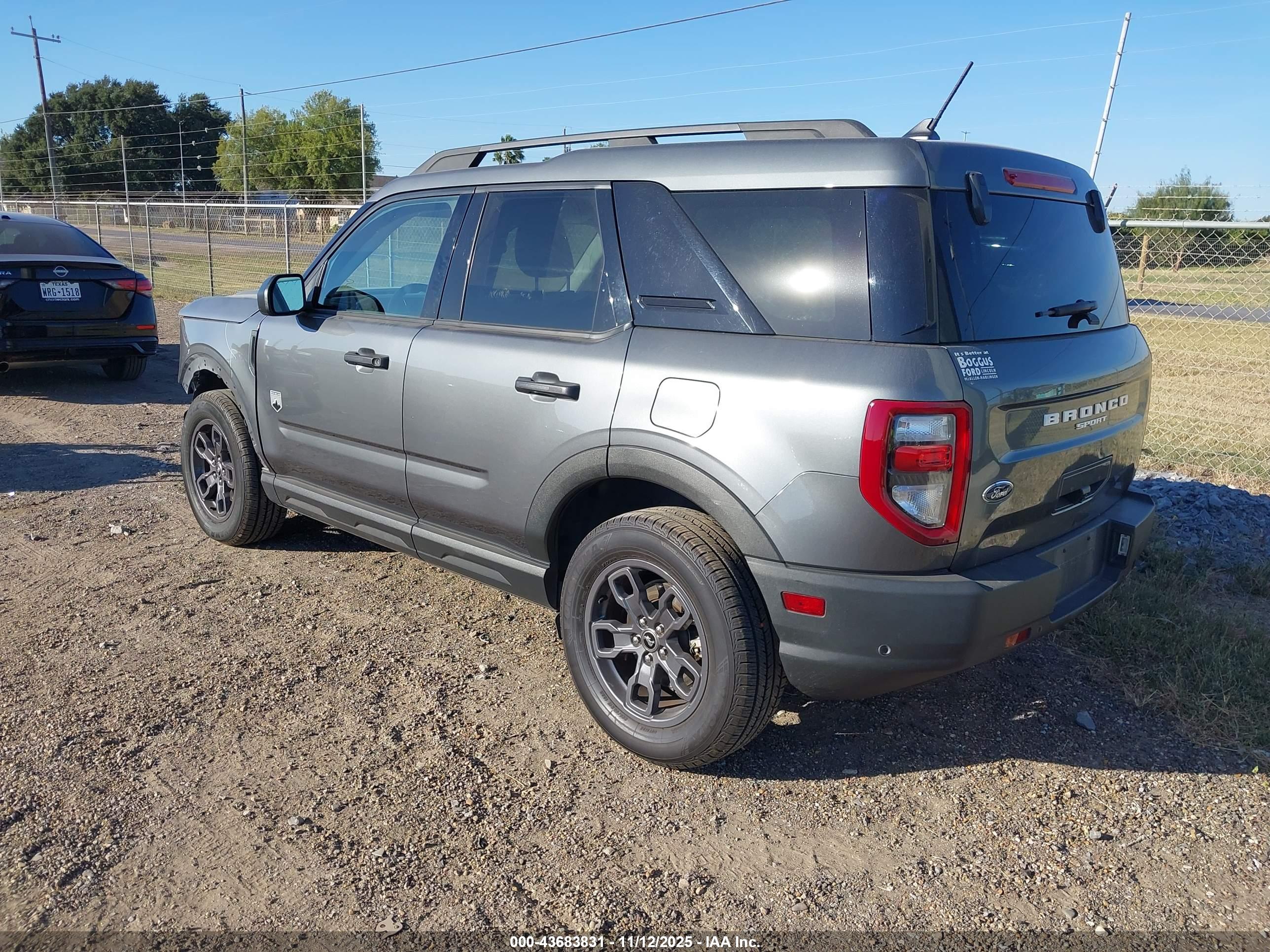 FORD BRONCO image 3