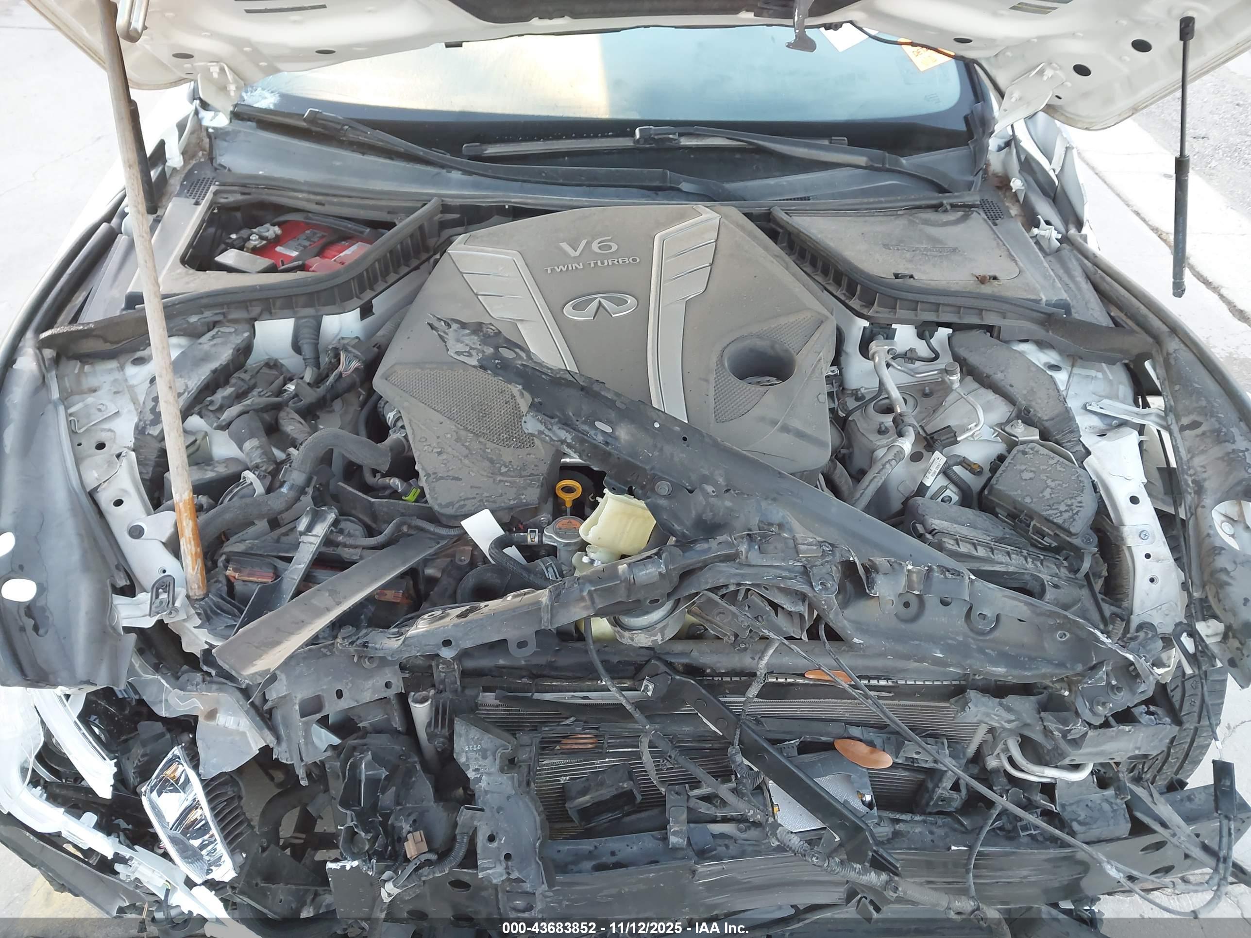 INFINITI Q60 image 10