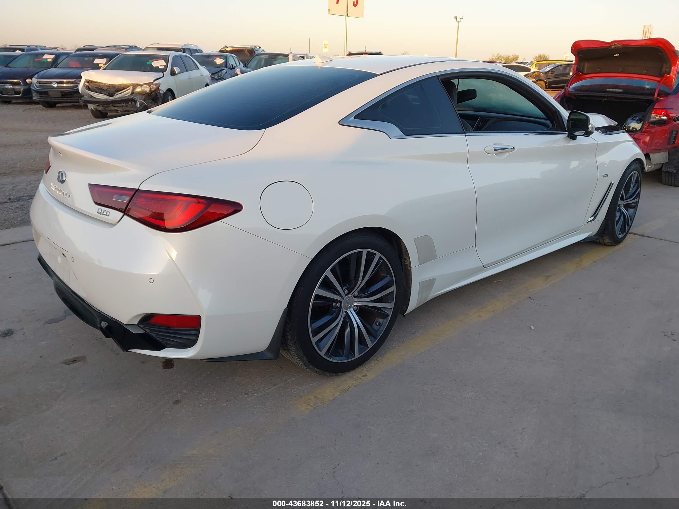INFINITI Q60 image 4