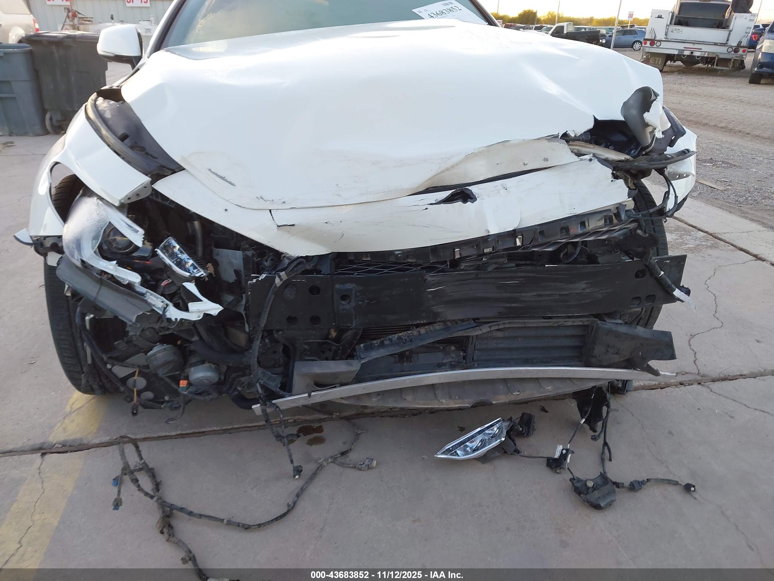 INFINITI Q60 image 6