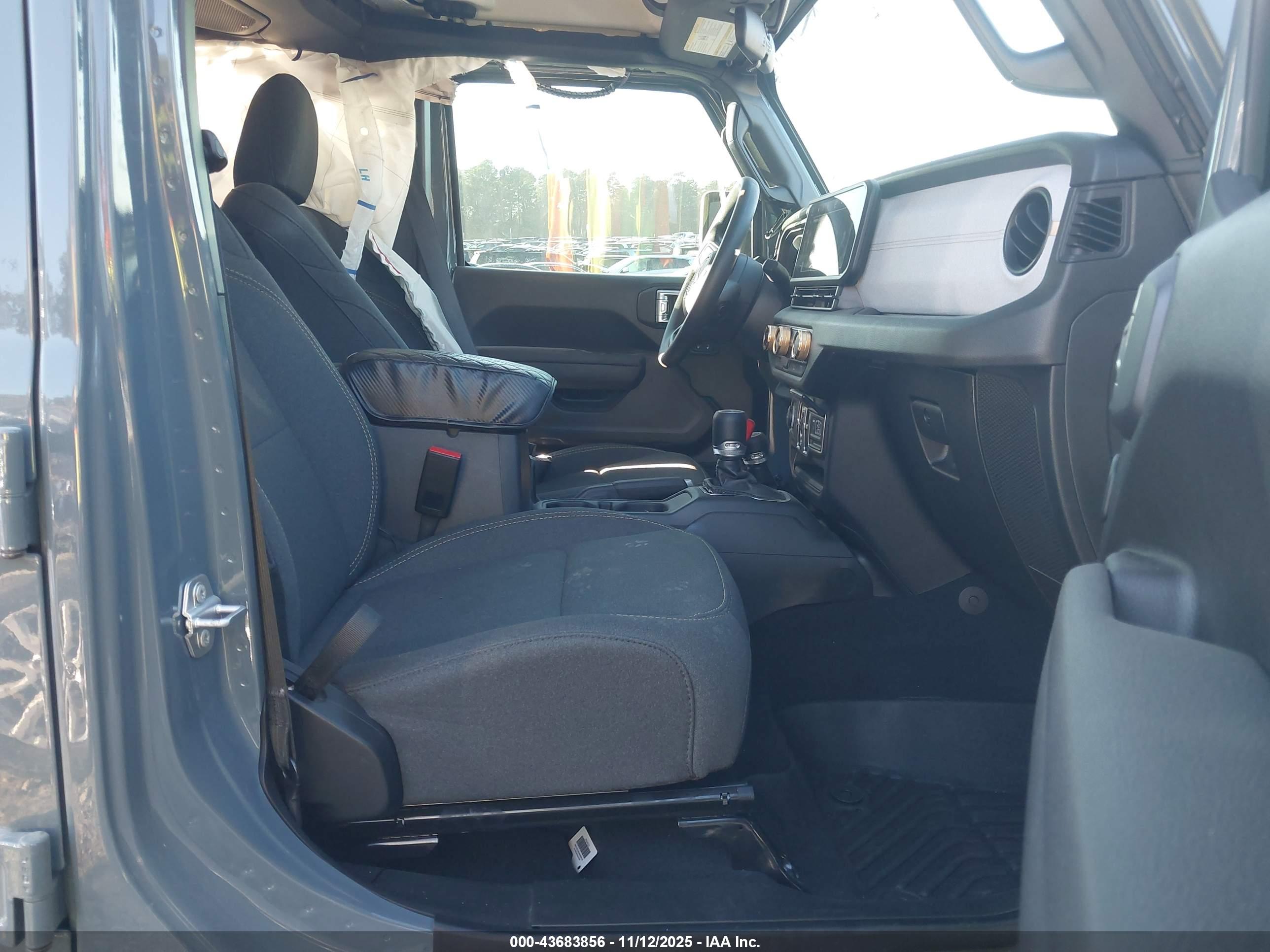 JEEP GLADIATOR image 5