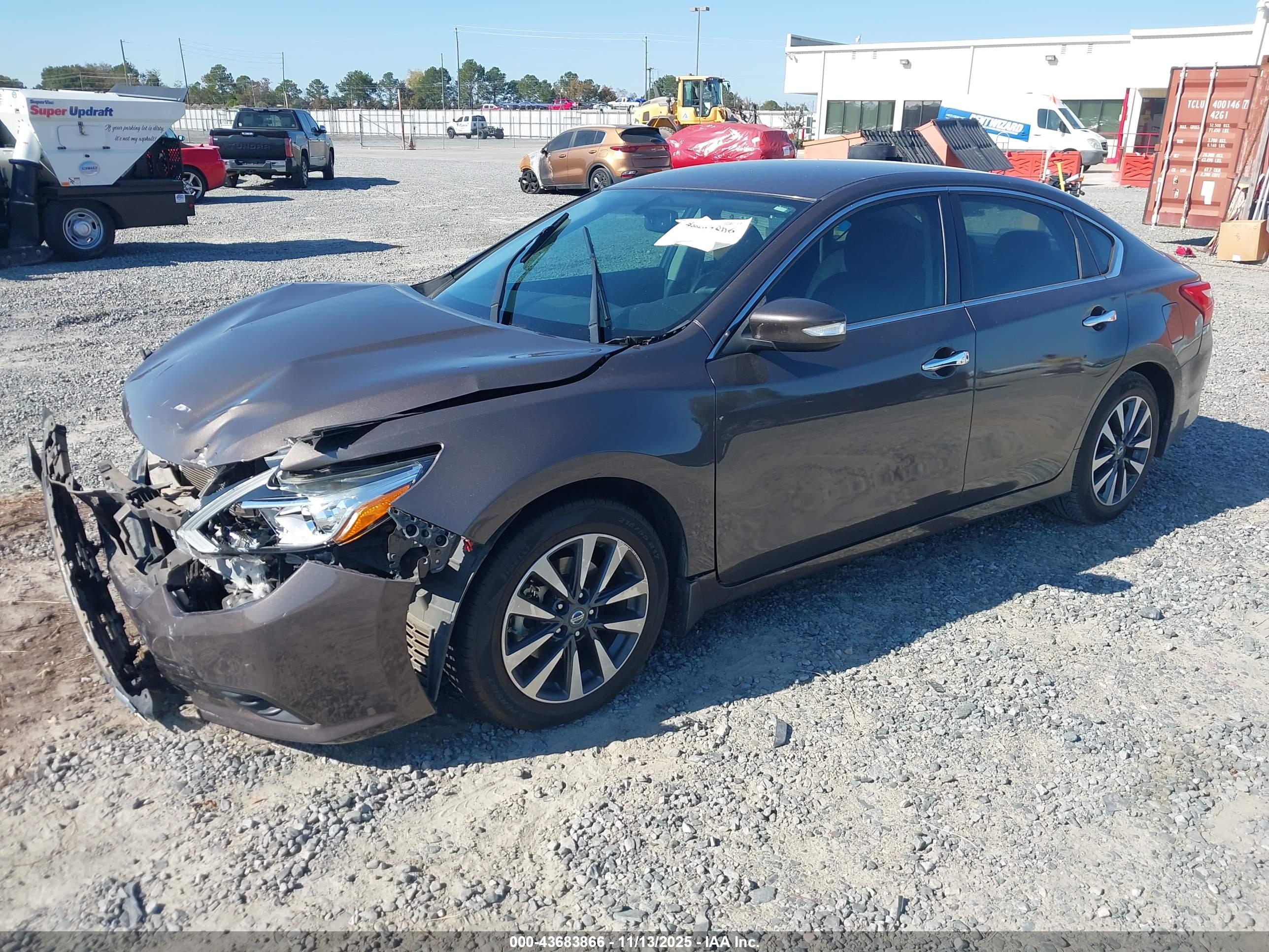 NISSAN ALTIMA image 2
