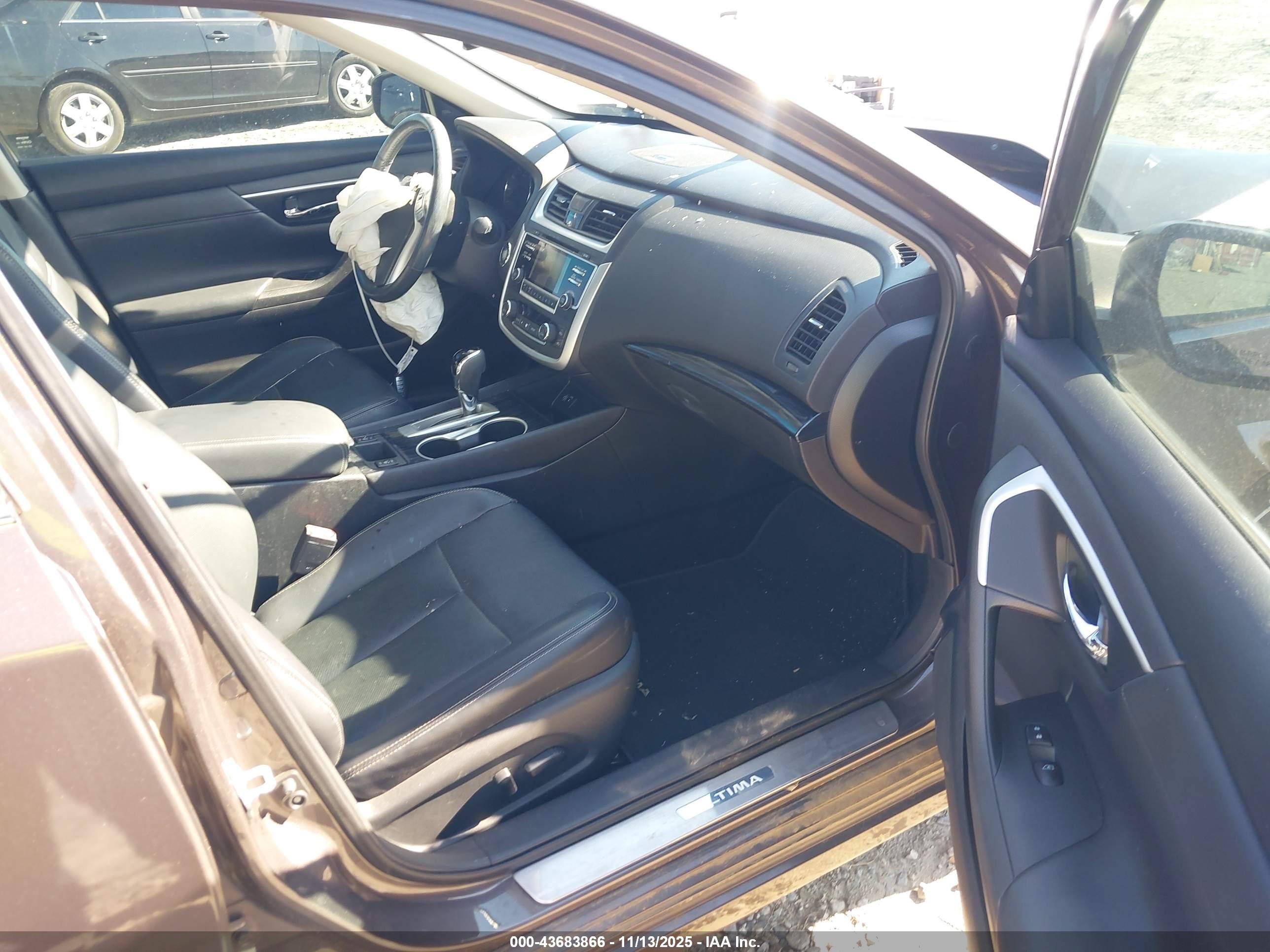 NISSAN ALTIMA image 5