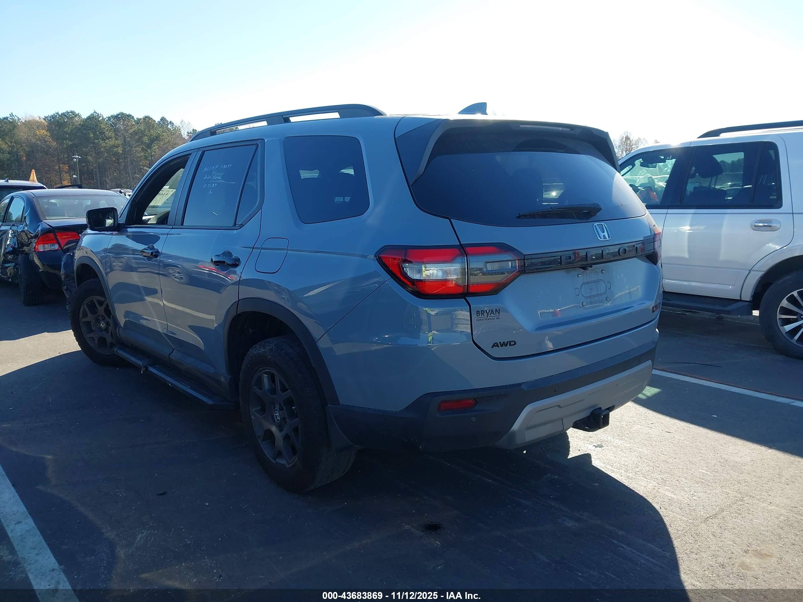HONDA PILOT image 3