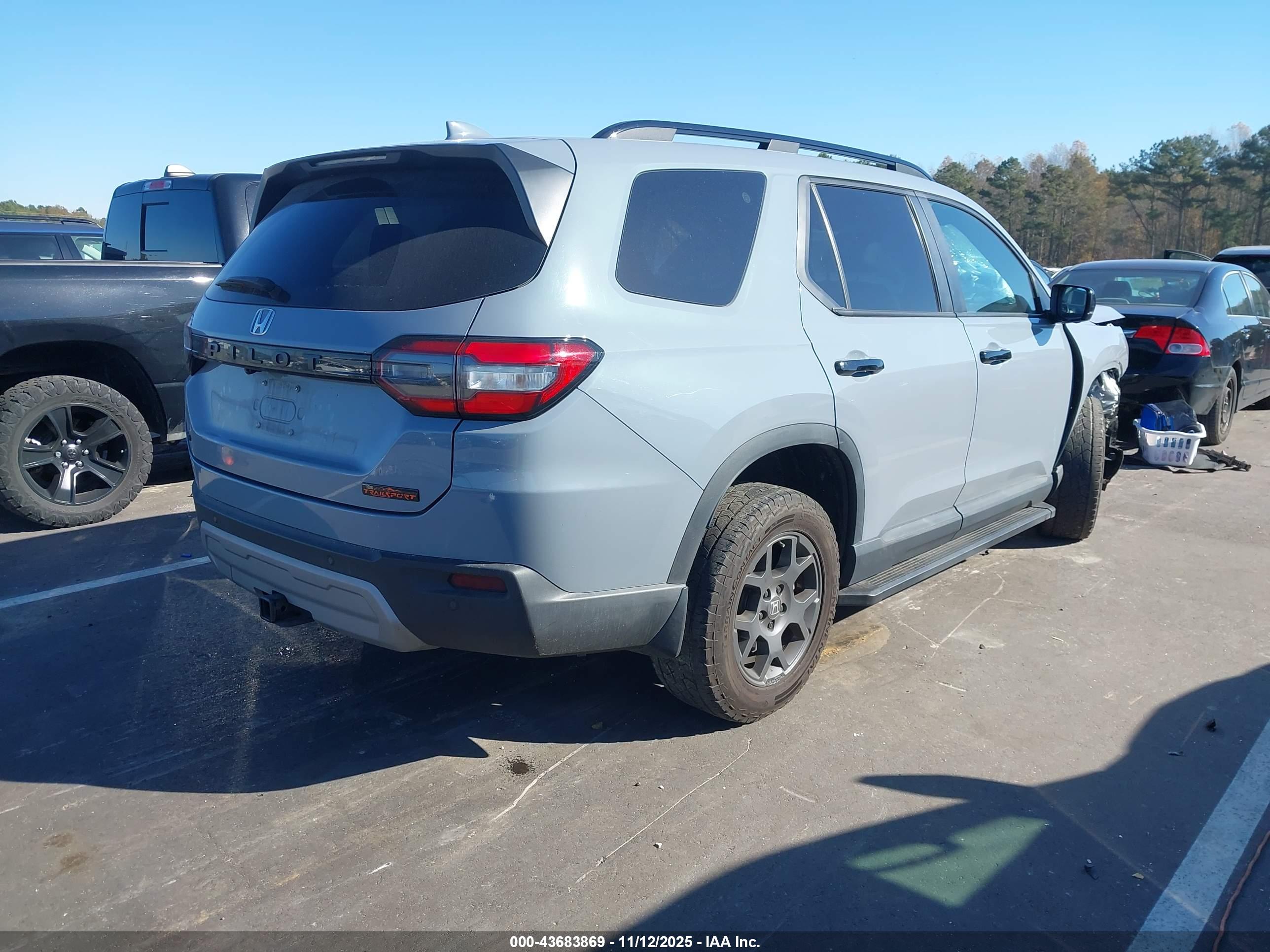 HONDA PILOT image 4