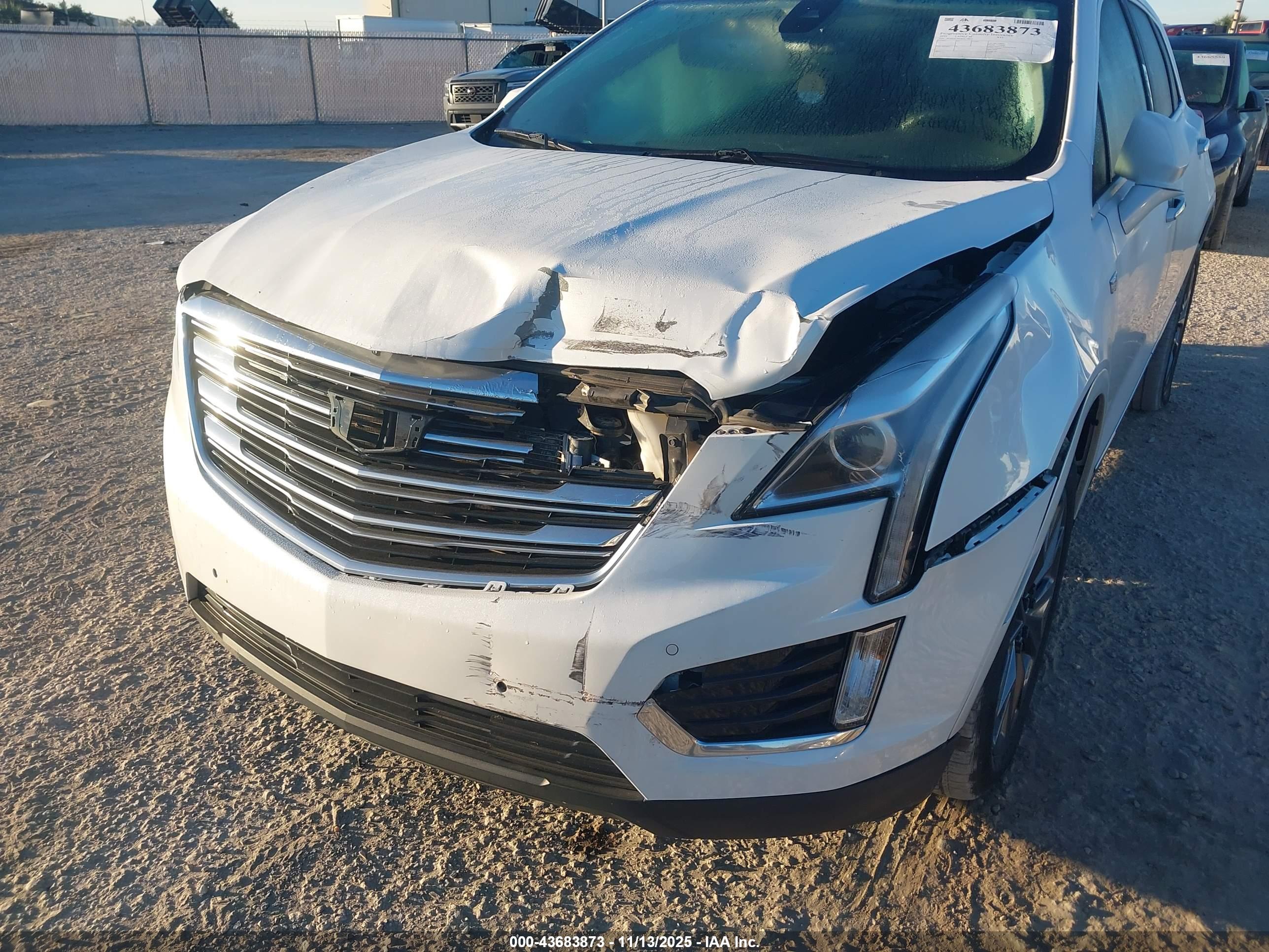 CADILLAC XT5 image 6