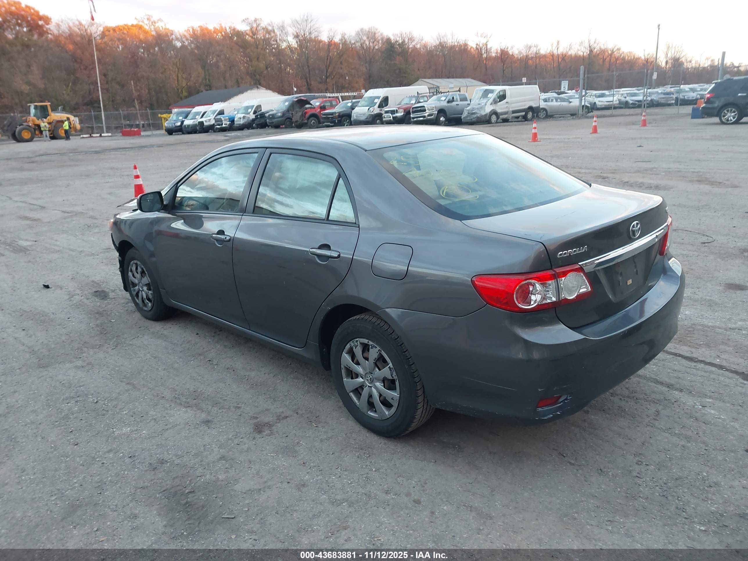 TOYOTA COROLLA image 3