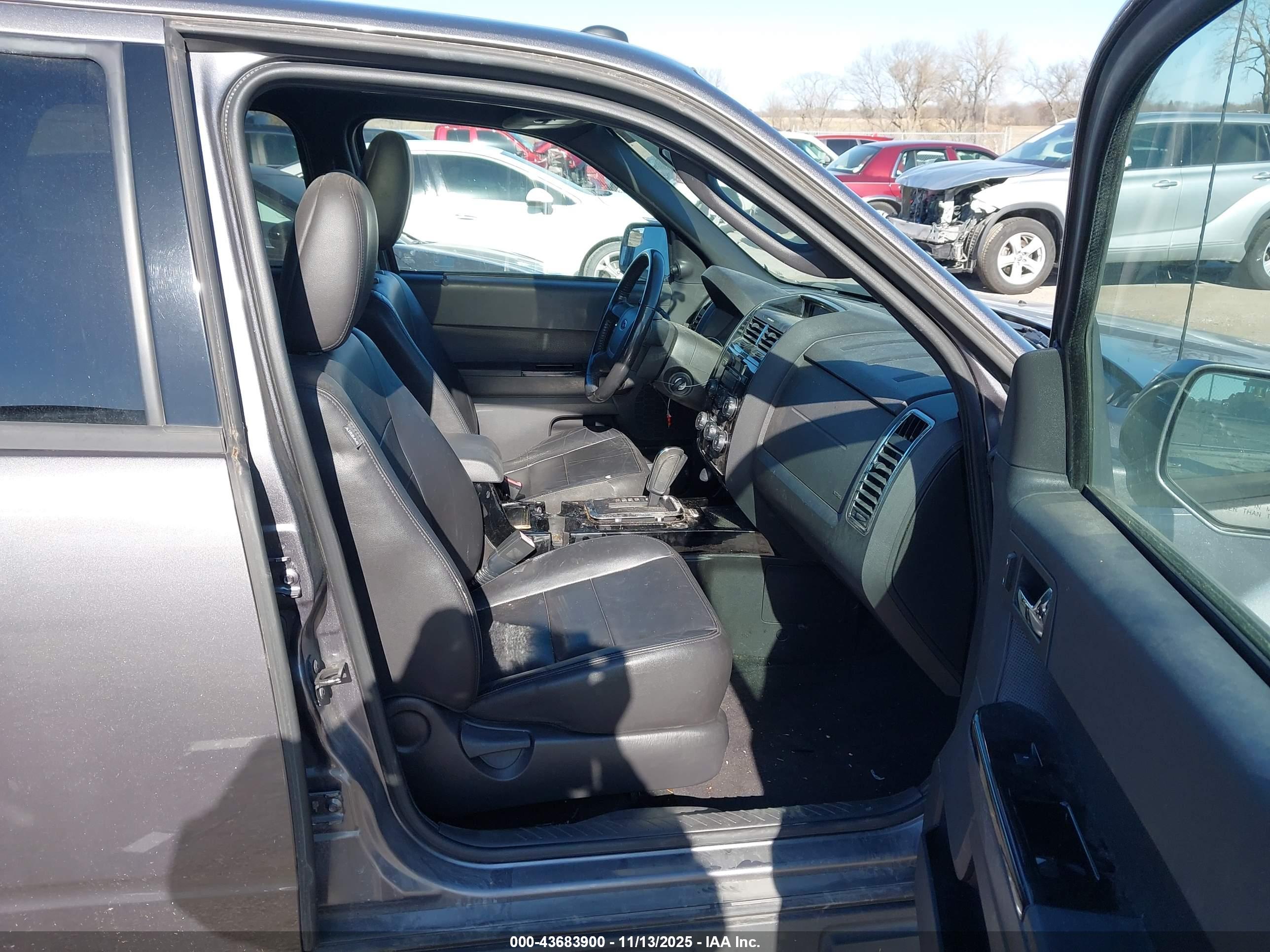 FORD ESCAPE image 5