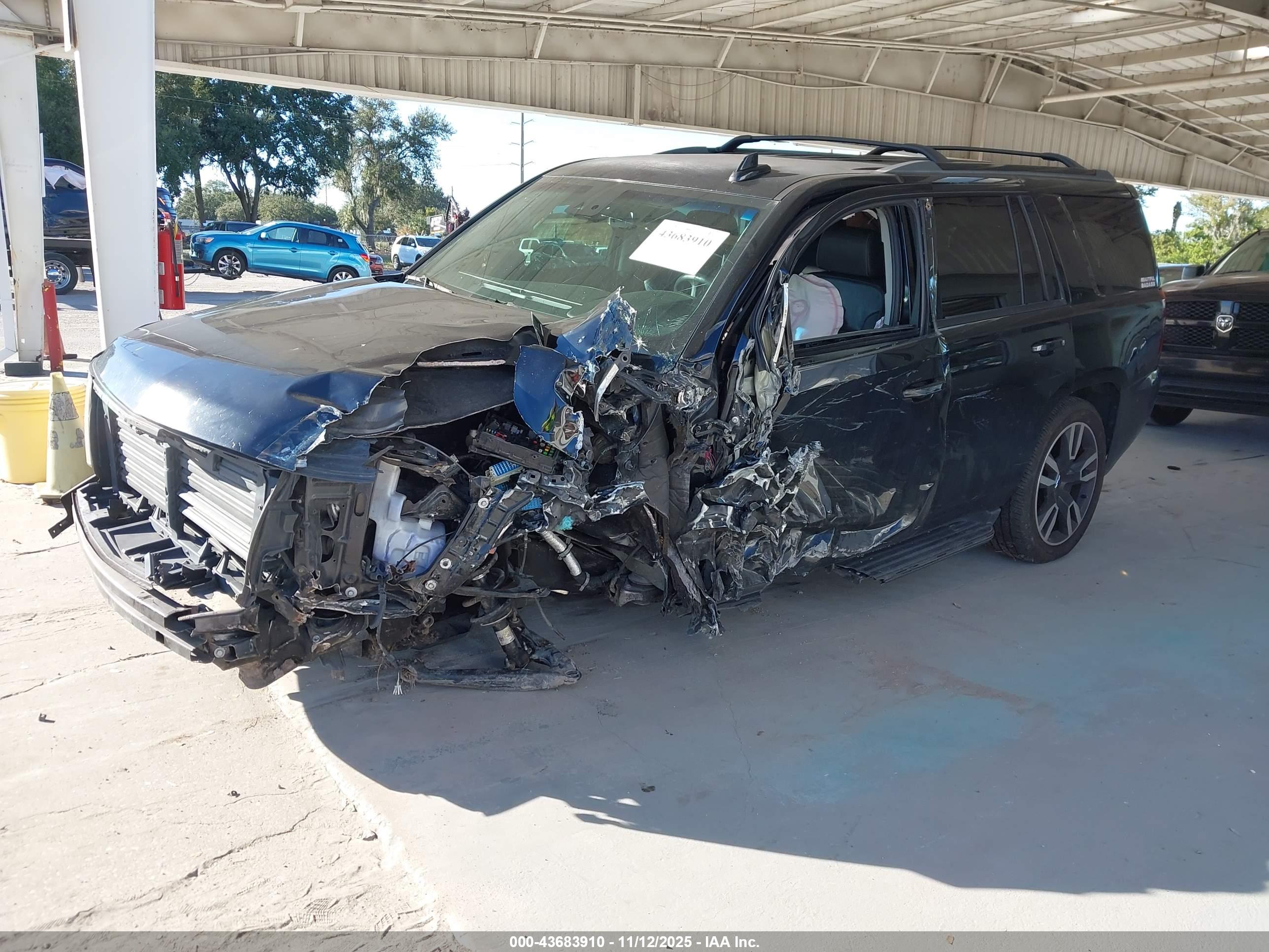 CHEVROLET TAHOE image 2