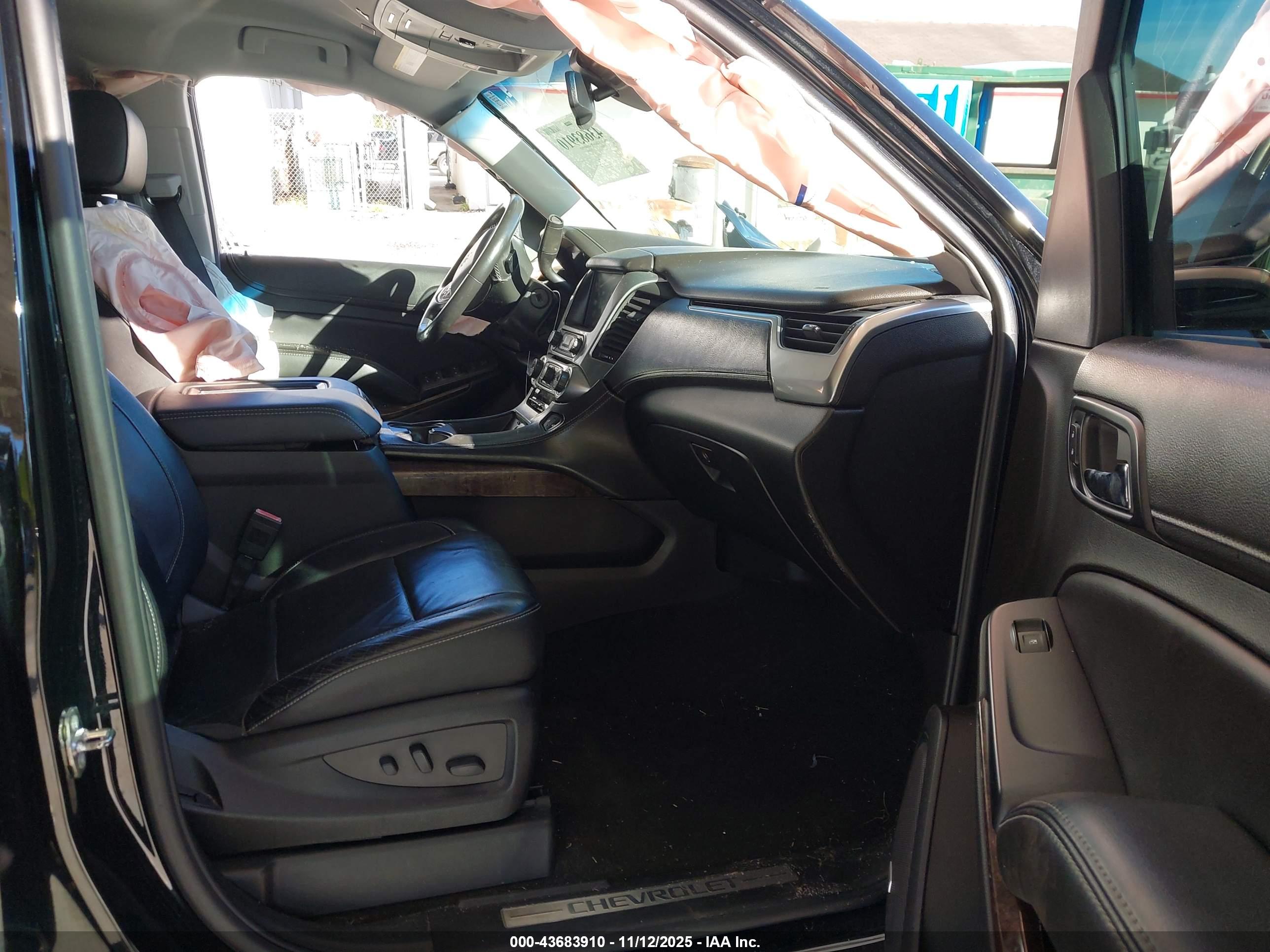 CHEVROLET TAHOE image 5