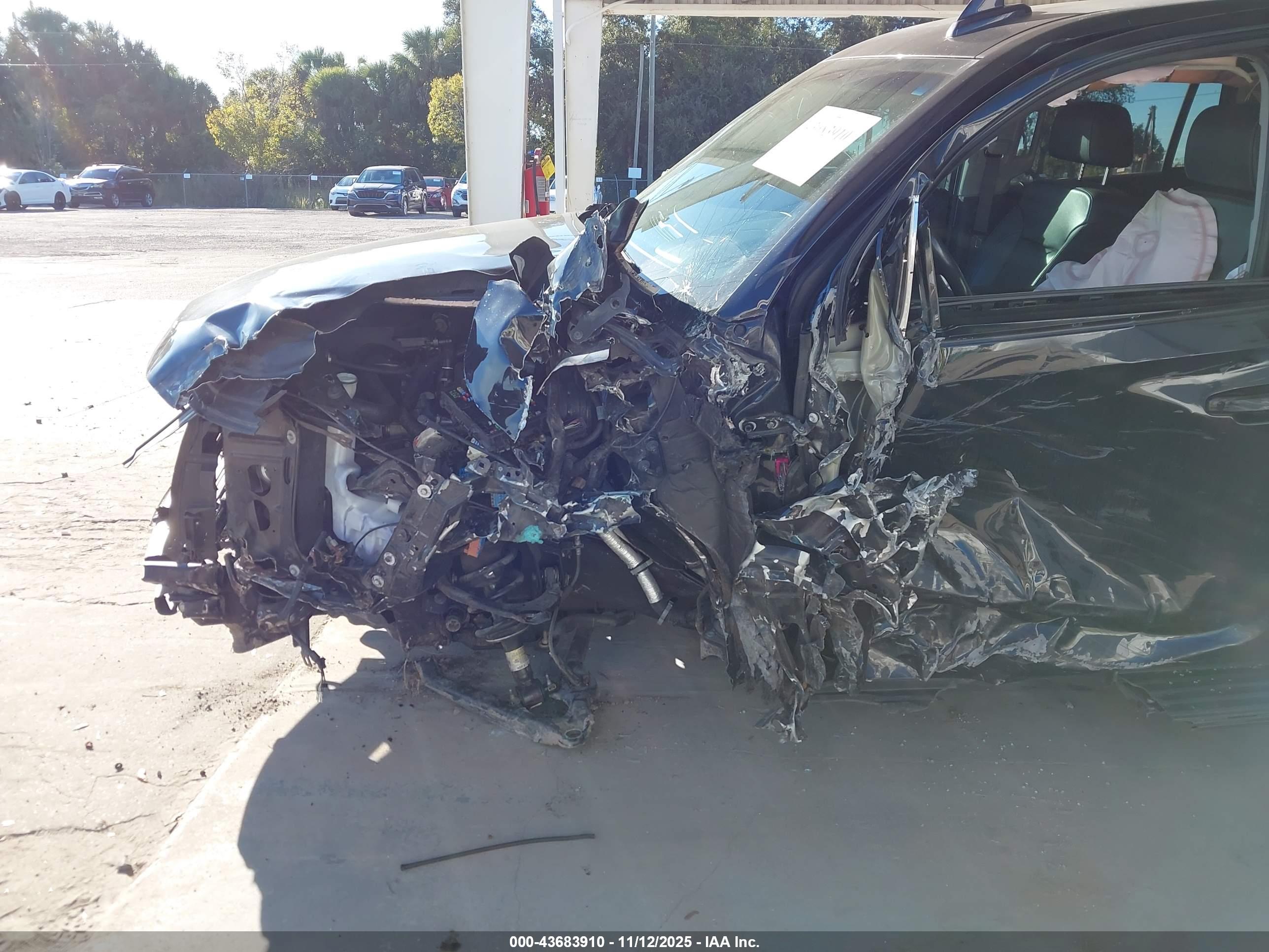 CHEVROLET TAHOE image 6