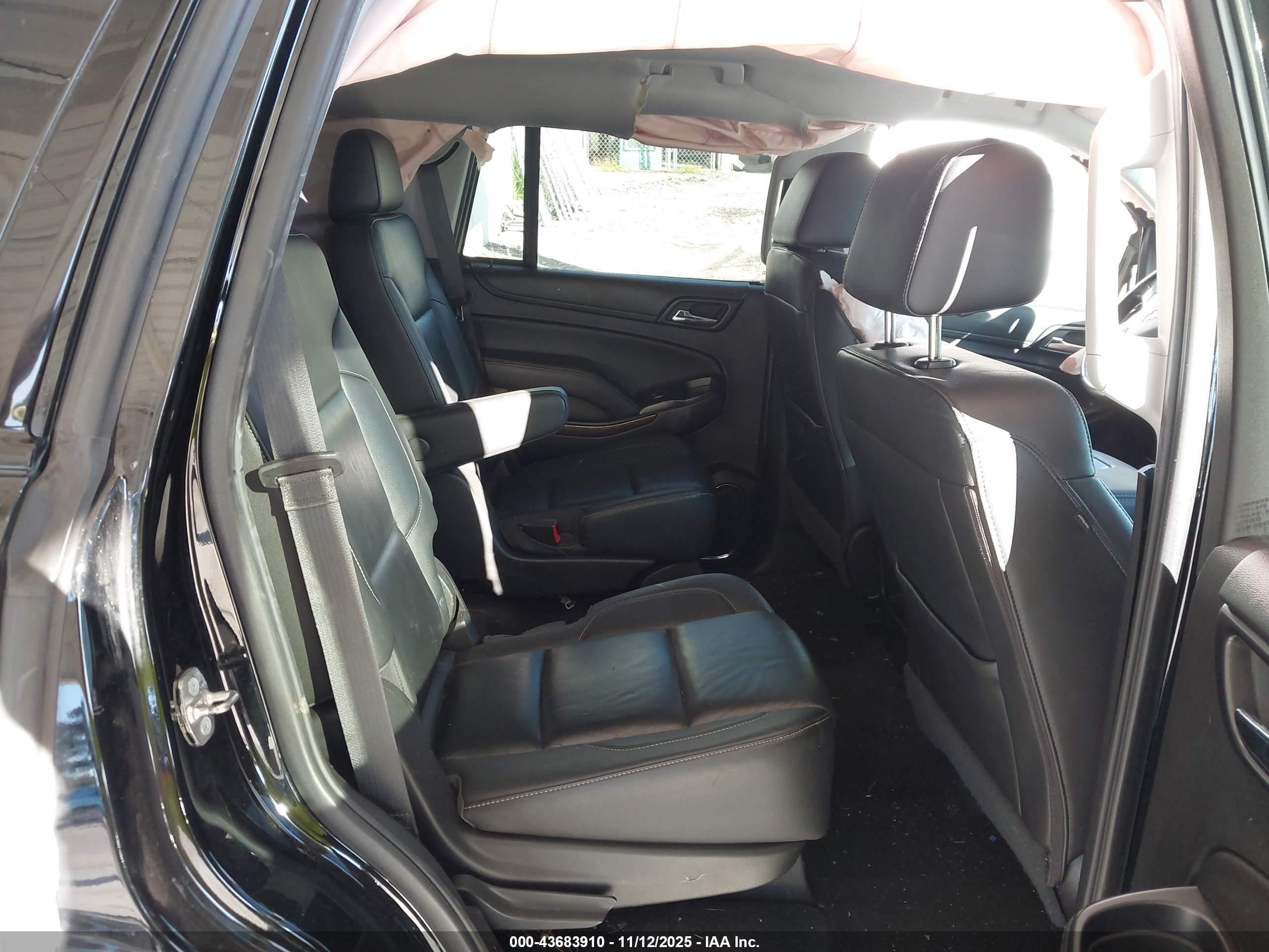 CHEVROLET TAHOE image 8
