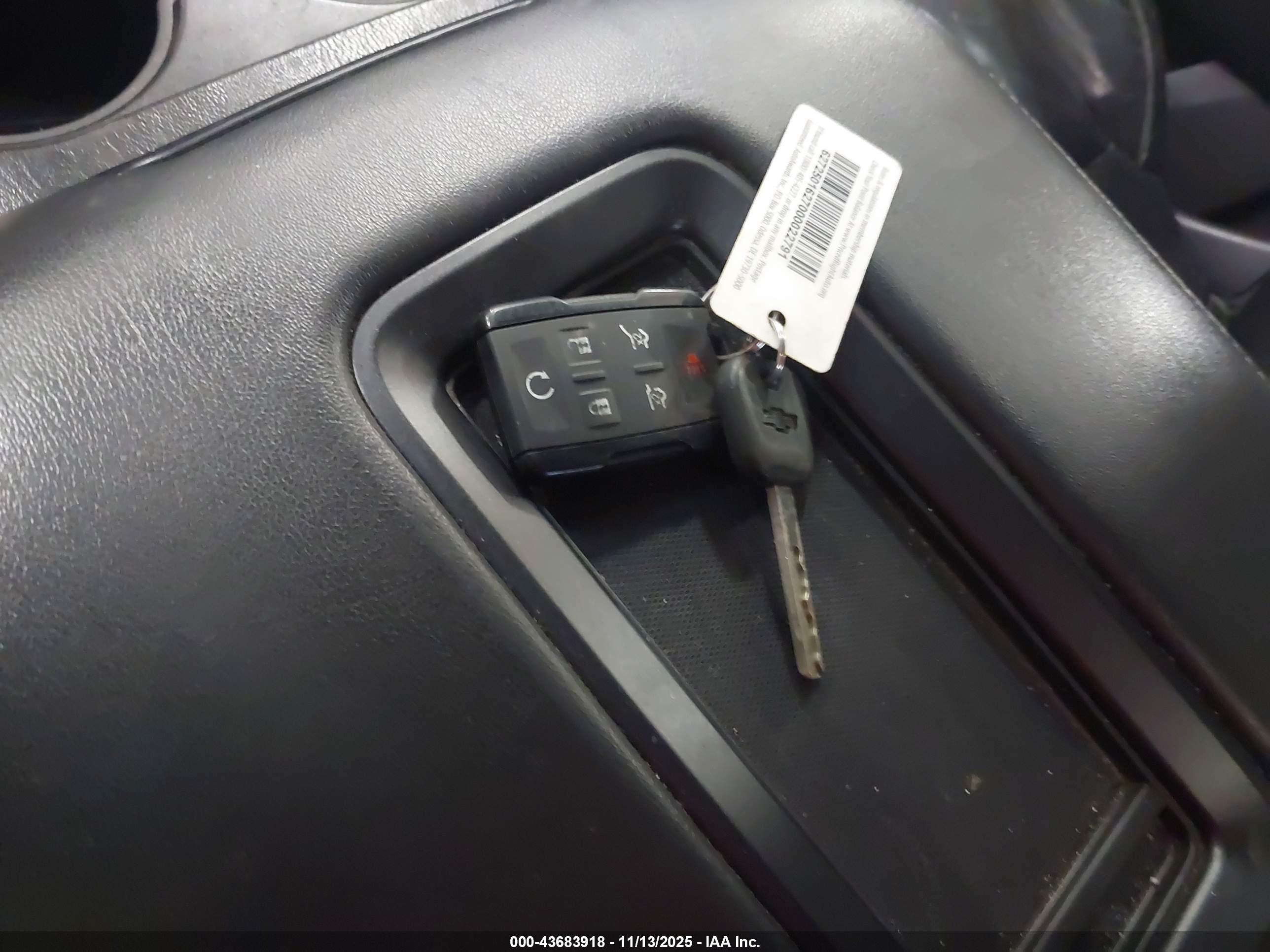 CHEVROLET TAHOE image 11