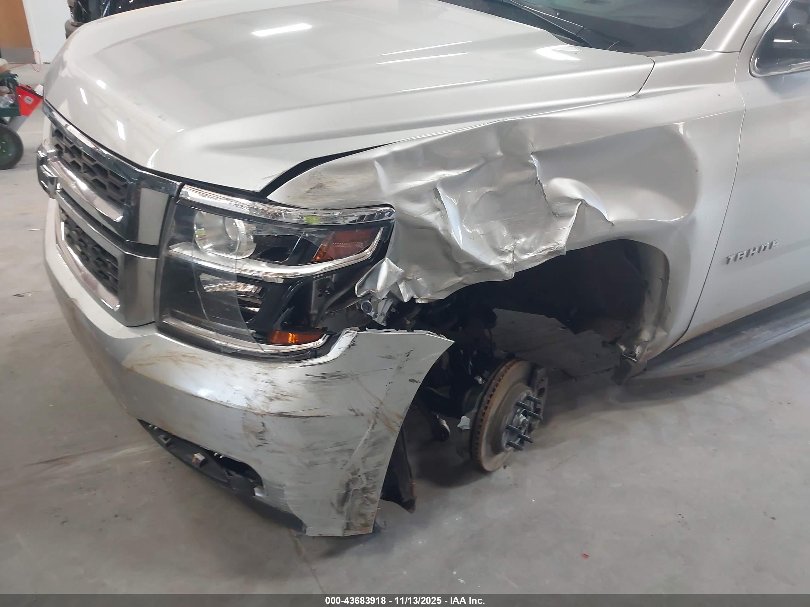 CHEVROLET TAHOE image 6