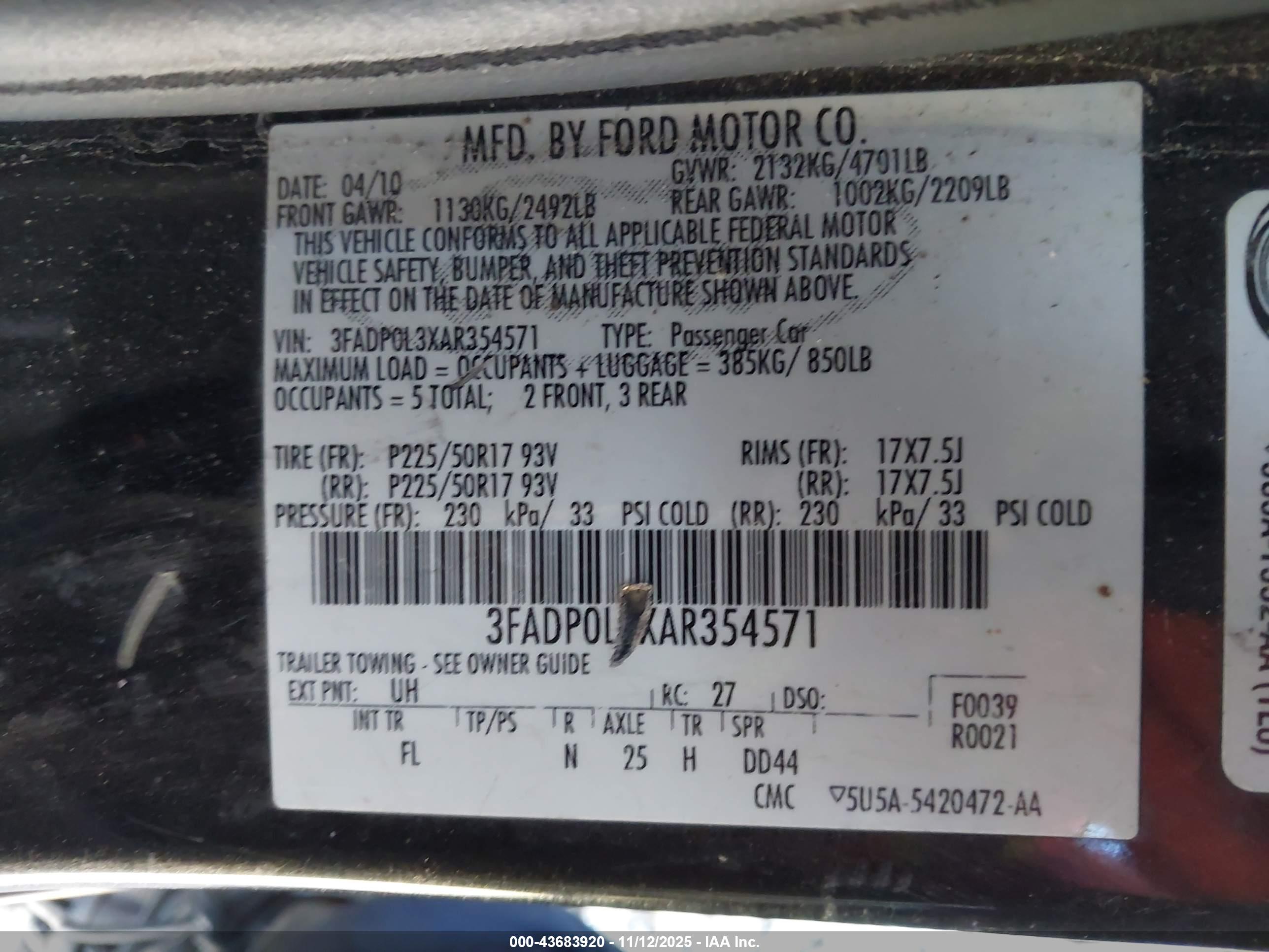 FORD FUSION image 9