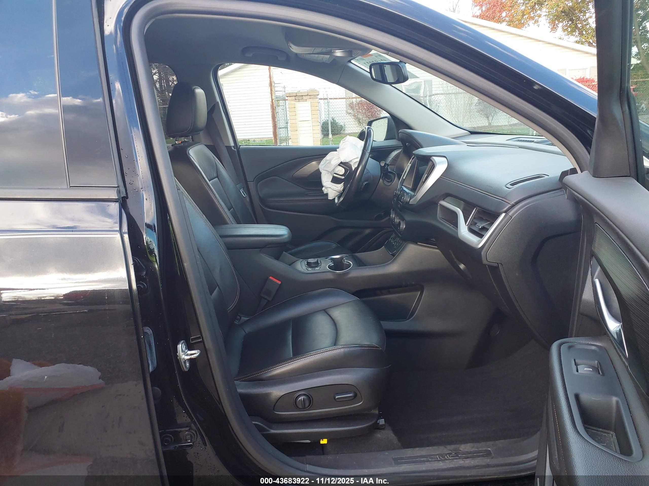 GMC TERRAIN image 5