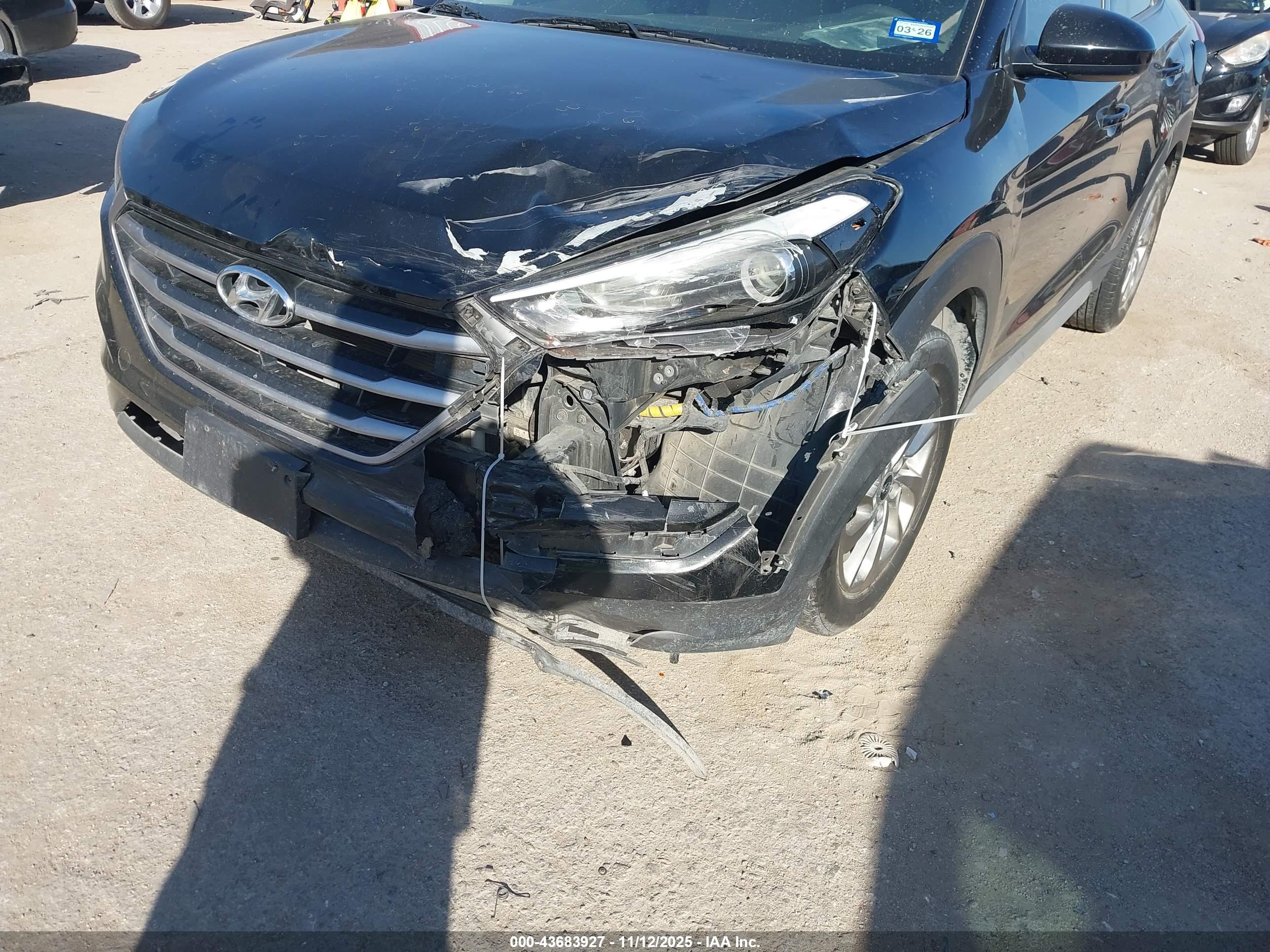 HYUNDAI TUCSON image 6