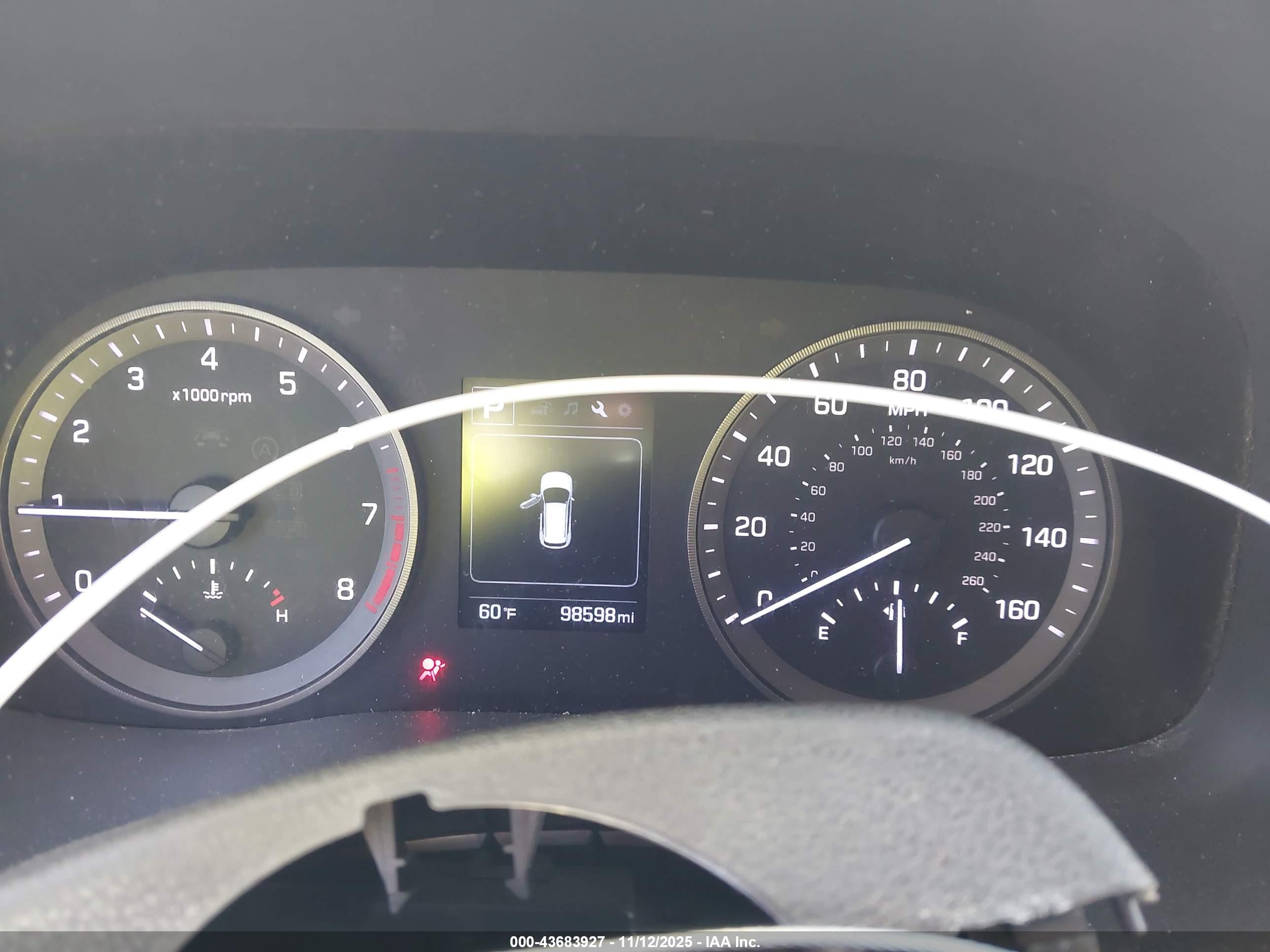 HYUNDAI TUCSON image 7