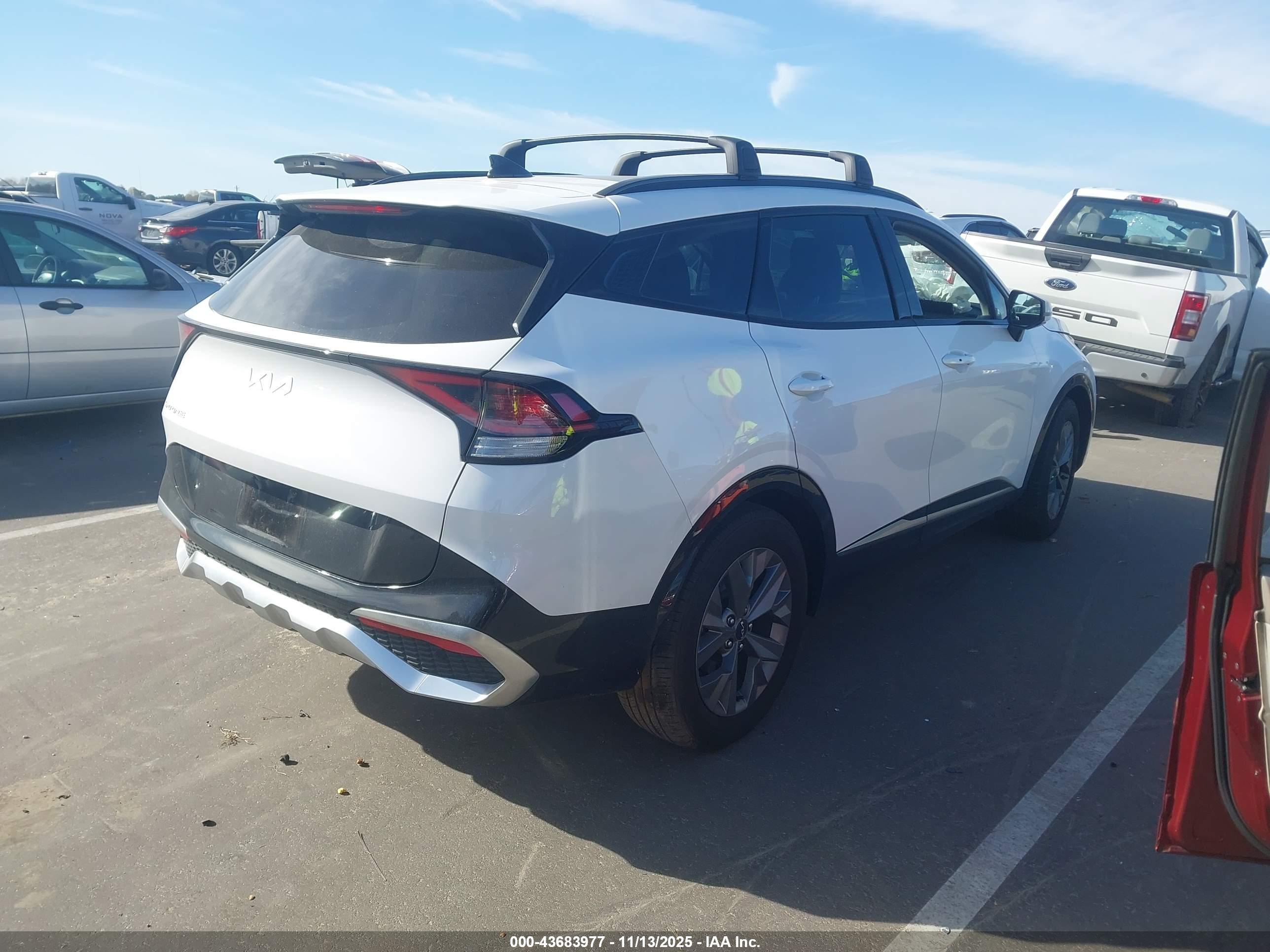 KIA SPORTAGE image 4