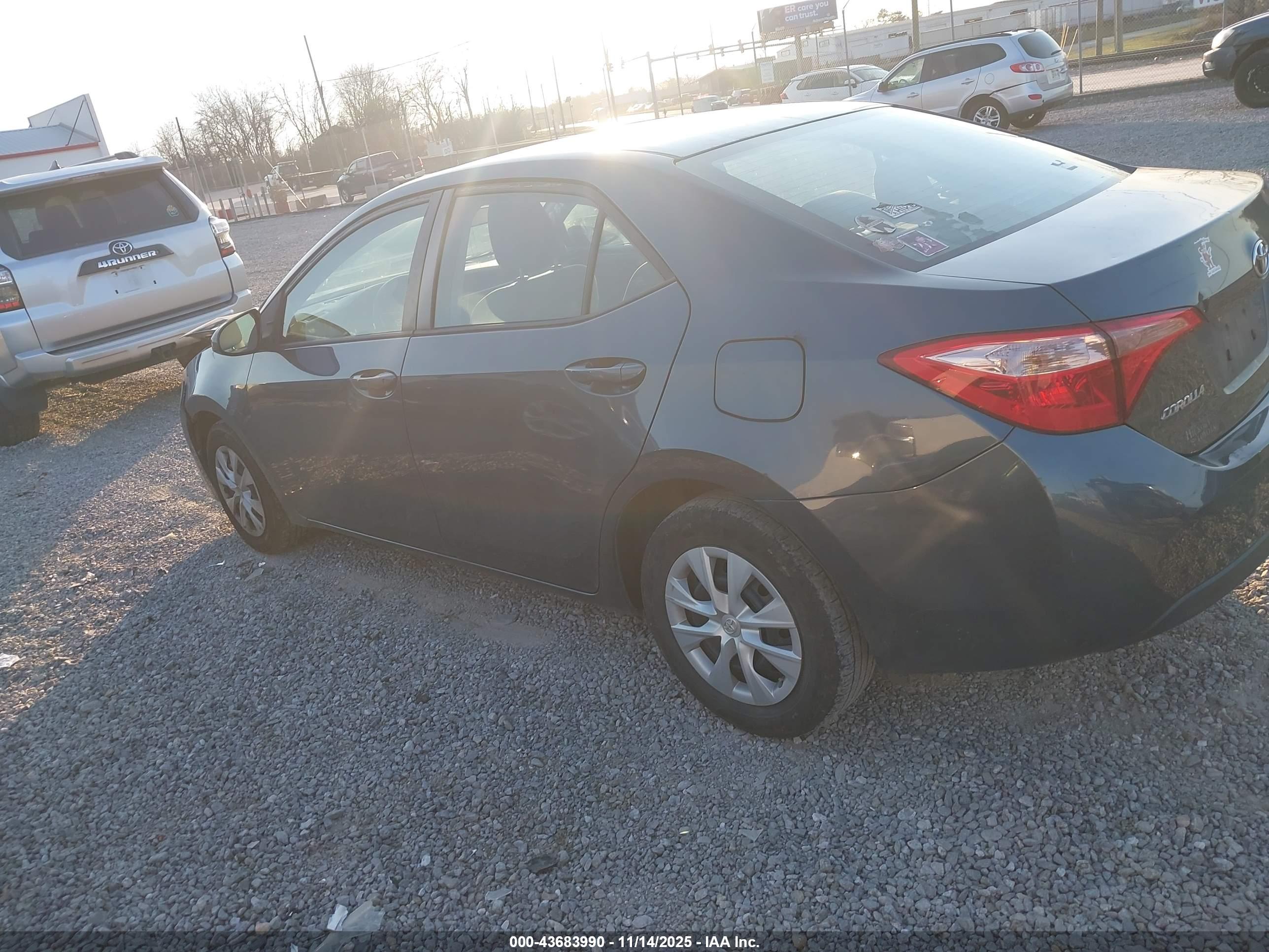 TOYOTA COROLLA image 3