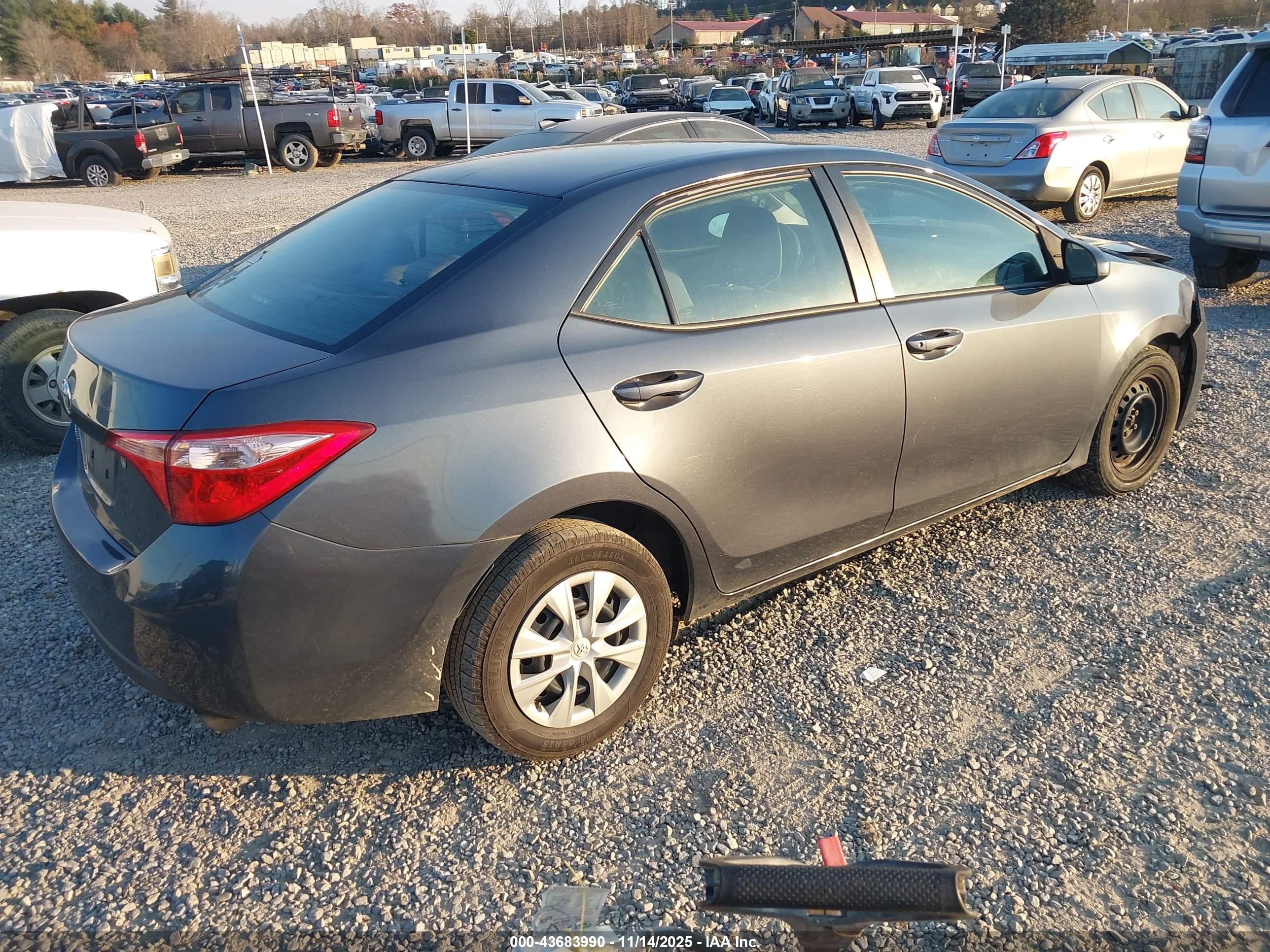 TOYOTA COROLLA image 4