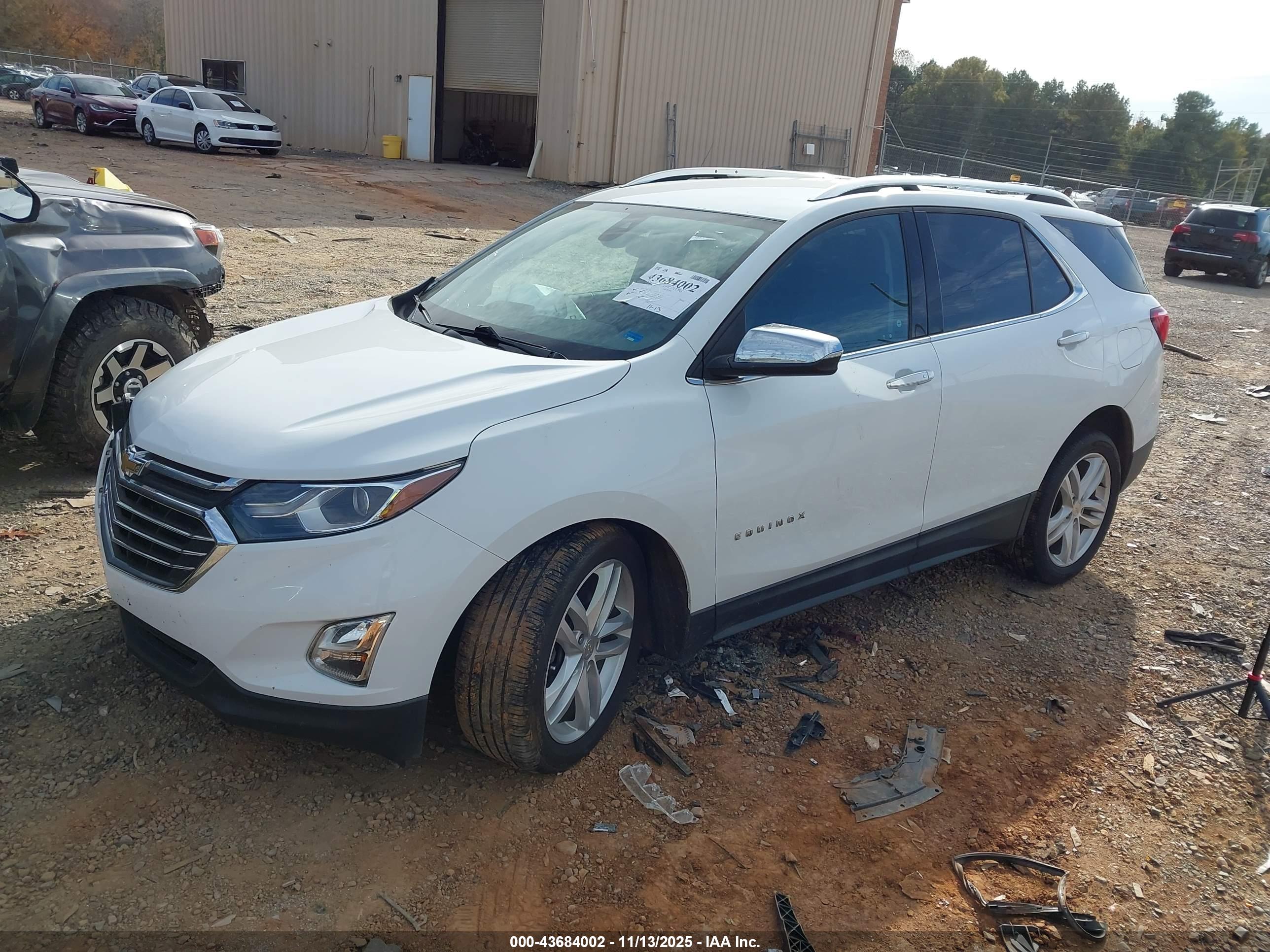 CHEVROLET EQUINOX image 2